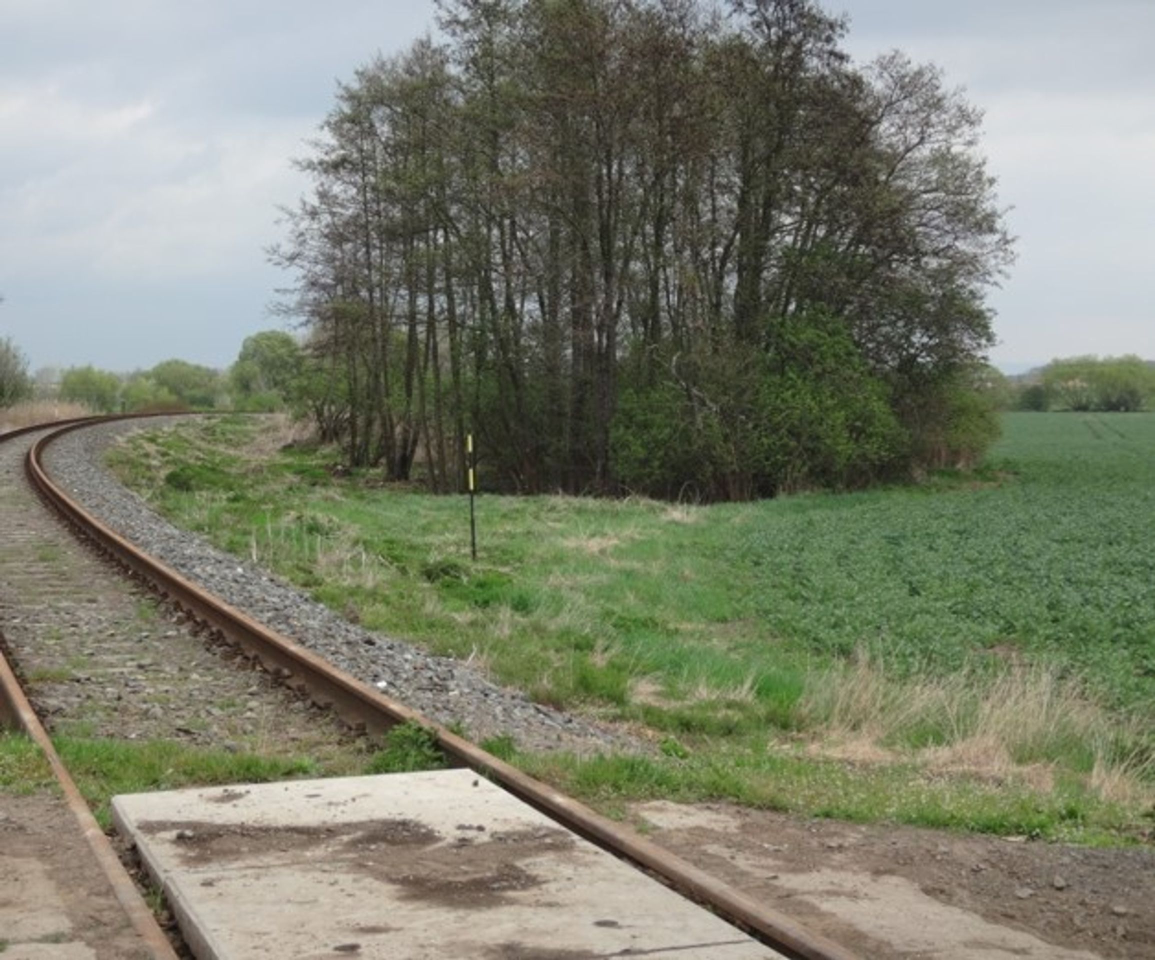 Prodej pozemků Uhřičice 1 - Nabídka nemovitého majetku Správy železnic (16/17)