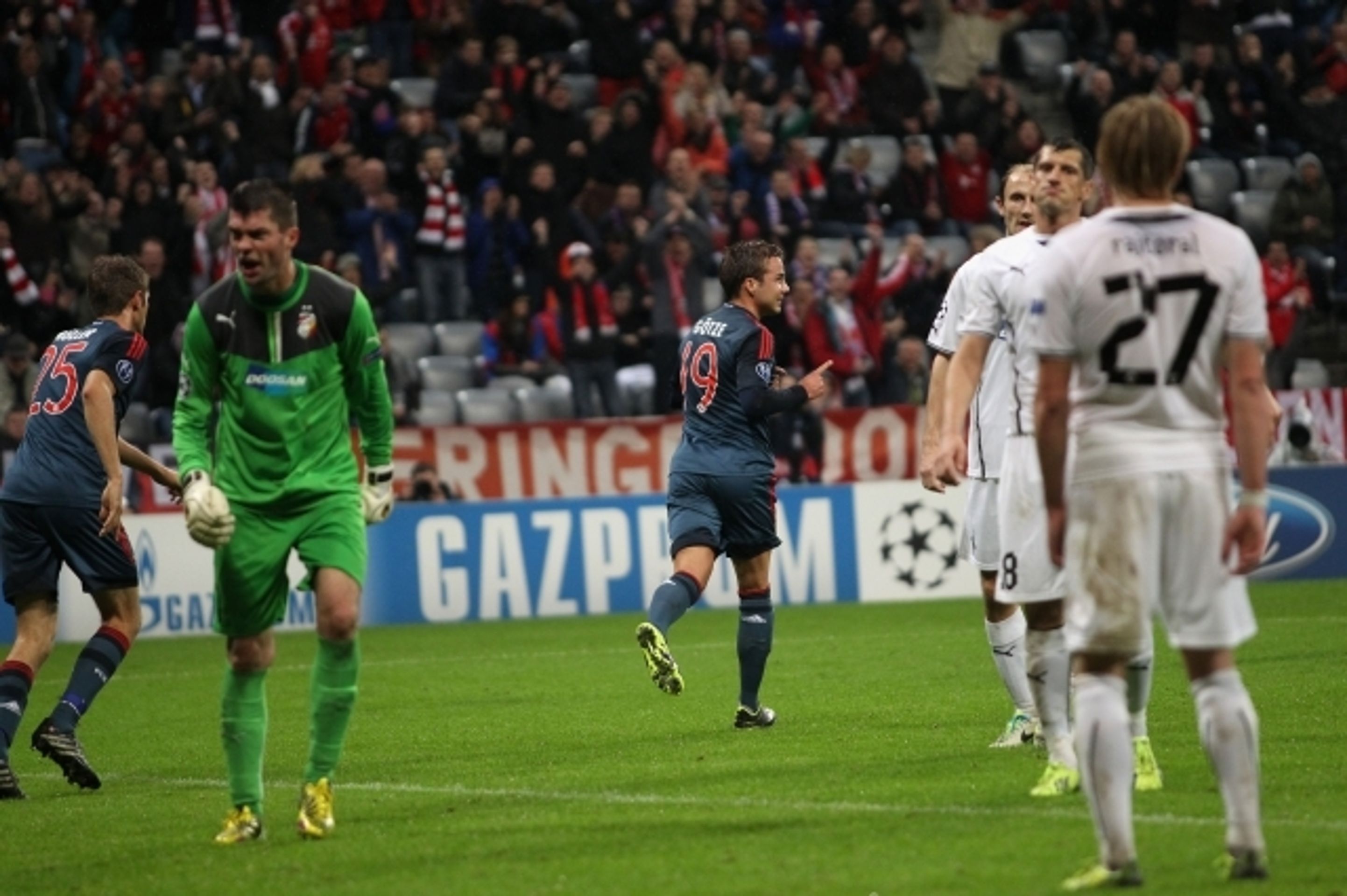 Bayern - Plzen - 2 - GALERIE: Bayern porazil Plzeň 5:0 (2/9)