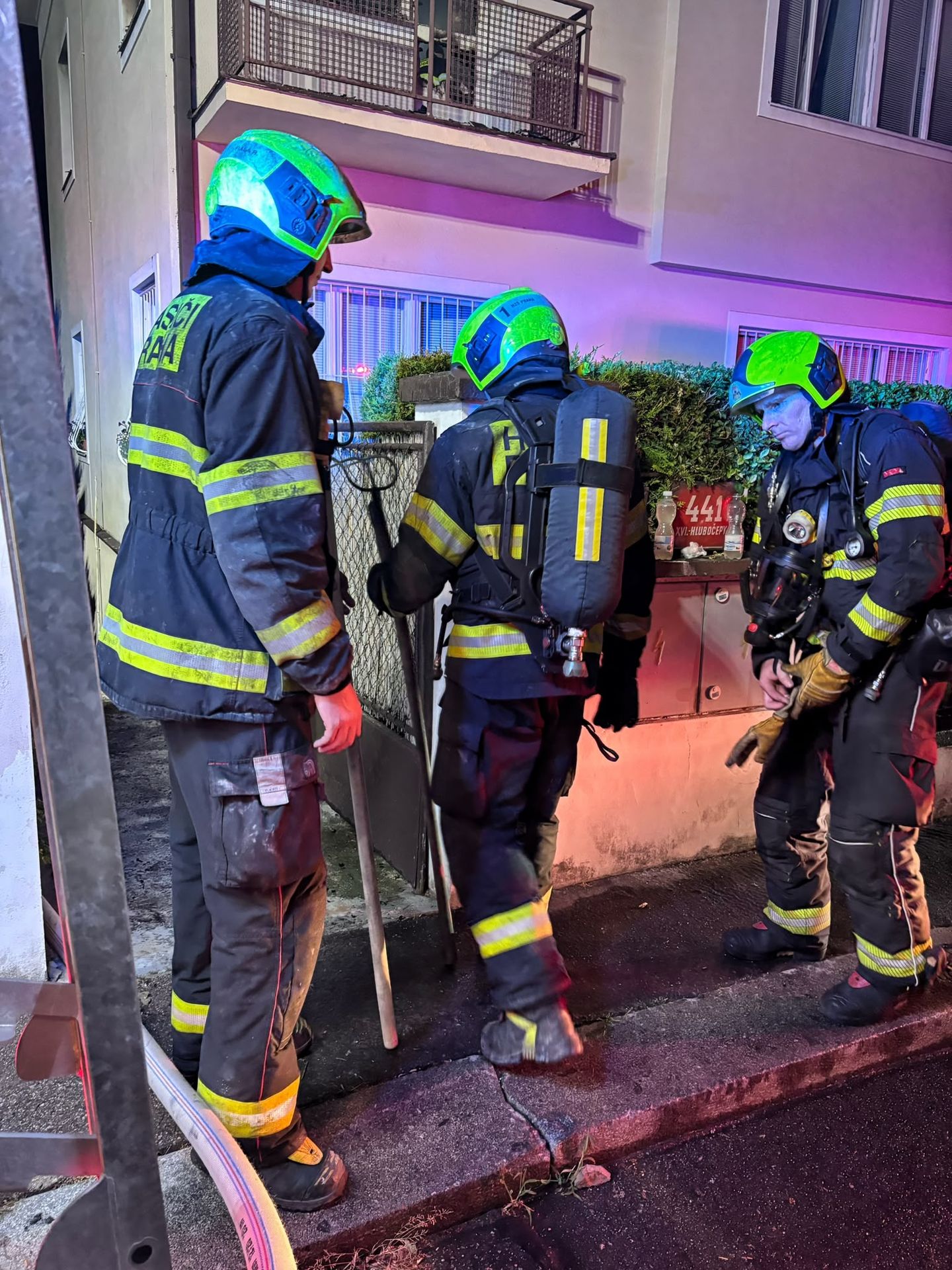 Požár bytu v Praze - Požár bytu v ulici Žvahovská (3/4)