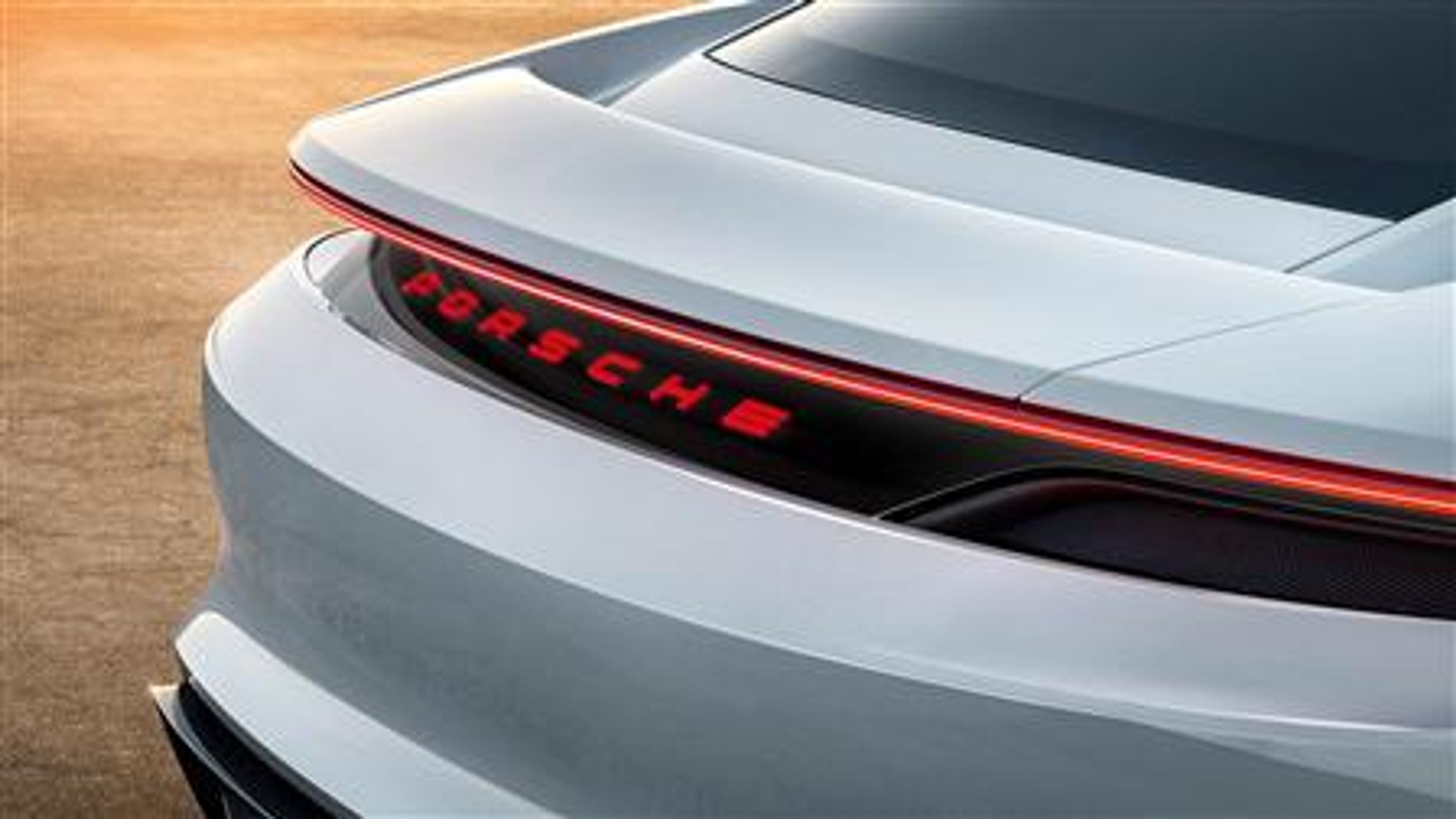 Porsche - 19 - FOTOGALERIE: Porsche Mission E (4/11)