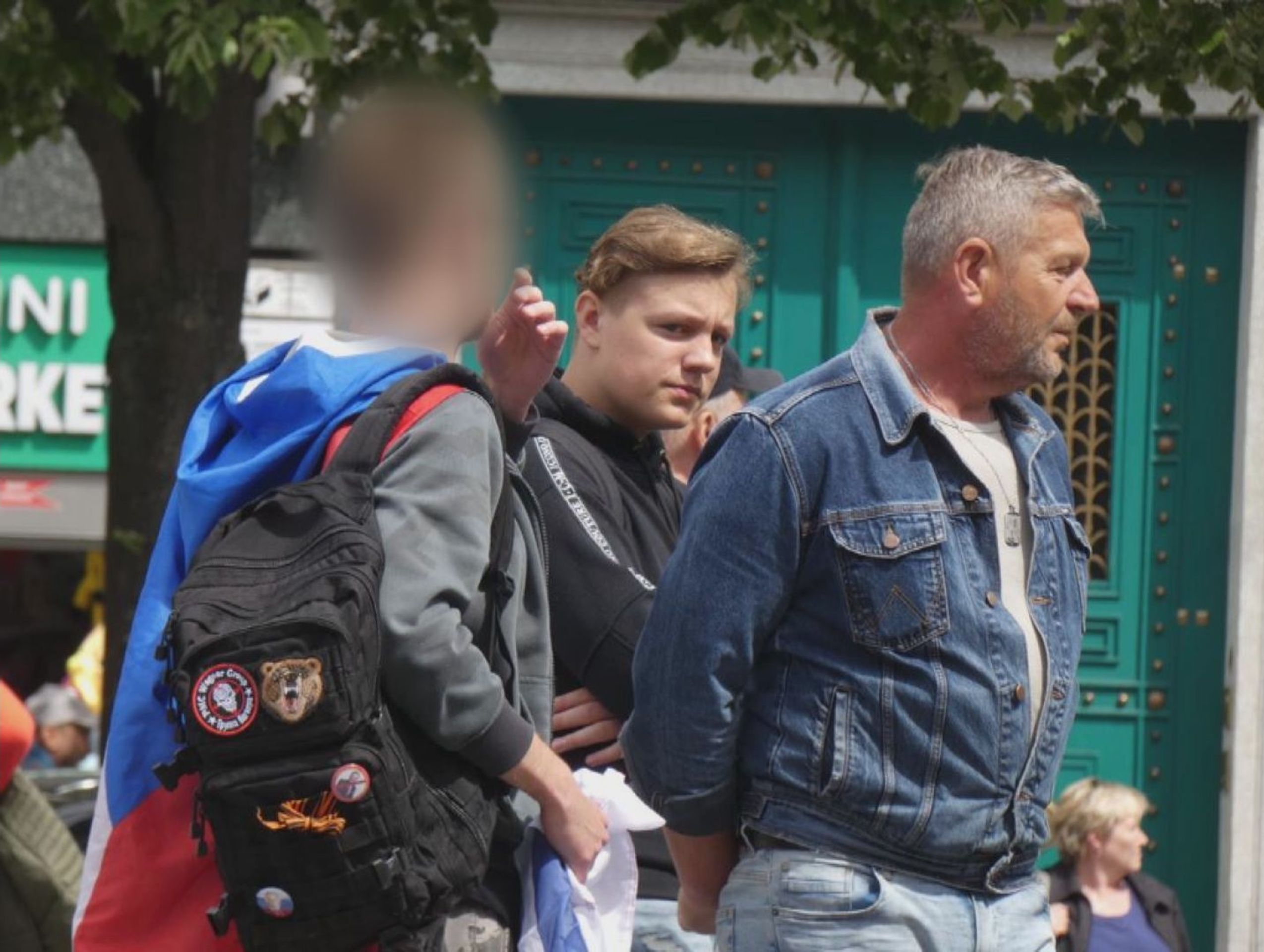 Policie zadržela muže na Václavském náměstí - Demonstrace v Praze (2/6)