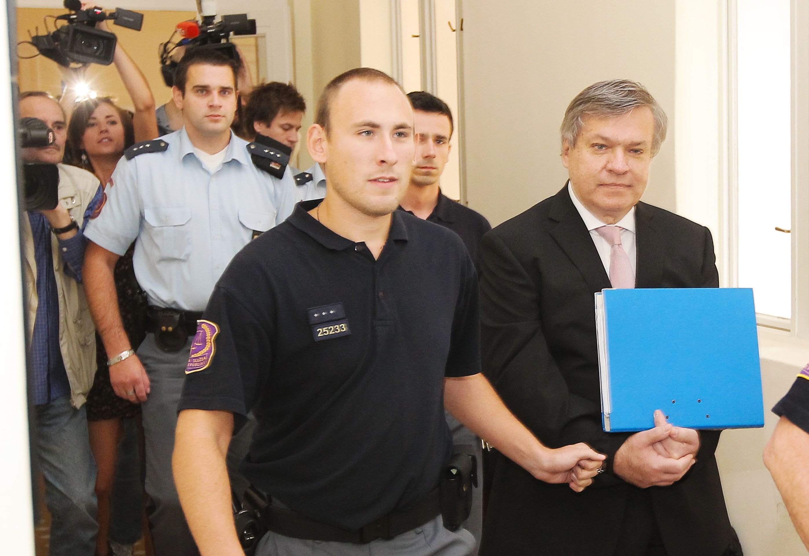 Dr. Barták před soudem - 2 - Soud s doktorem Bartákem (5/8)