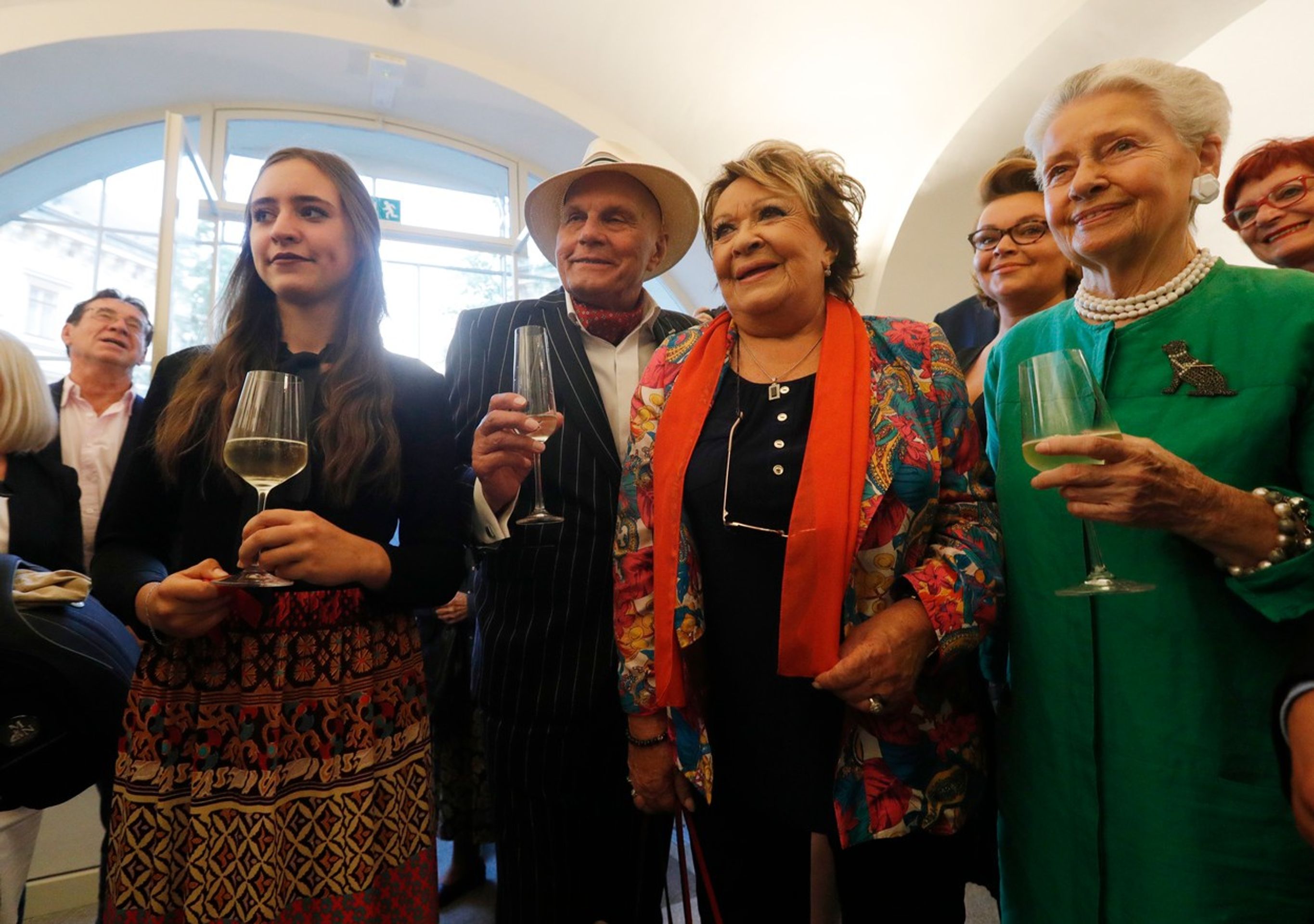 Jiřina Bohdalová, Jan Přeučil, pravnučka Jana Wericha Jana Hulíková, hraběnka Mathilda Nostitzová - 2017, Werichova vila - GALERIE: Hraběnka Mathilda Nostitzová (6/9)