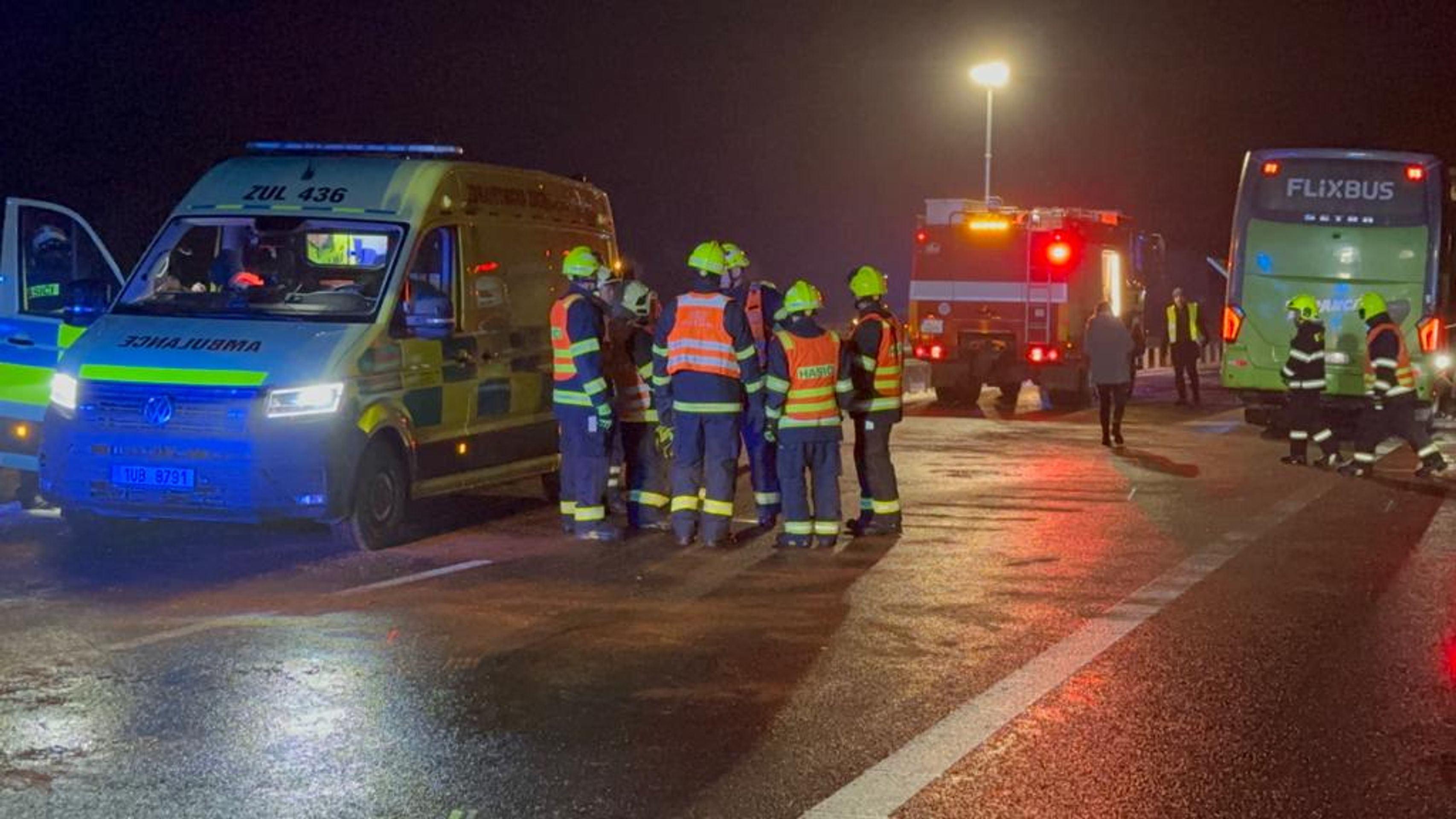Hromadná nehoda na dálnici D6 - Hromadná nehoda na dálnici D6 (5/6)