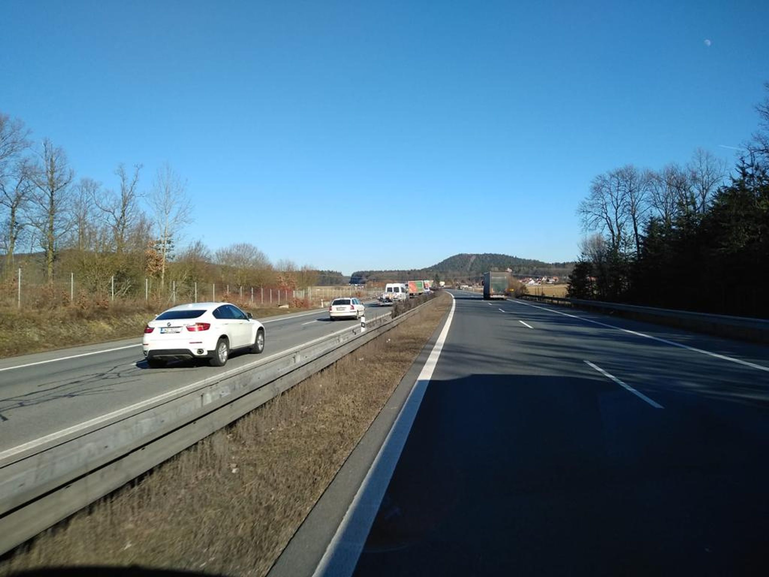 Nehoda na D5 - GALERIE: Děsivá nehoda na D5 (3/3)