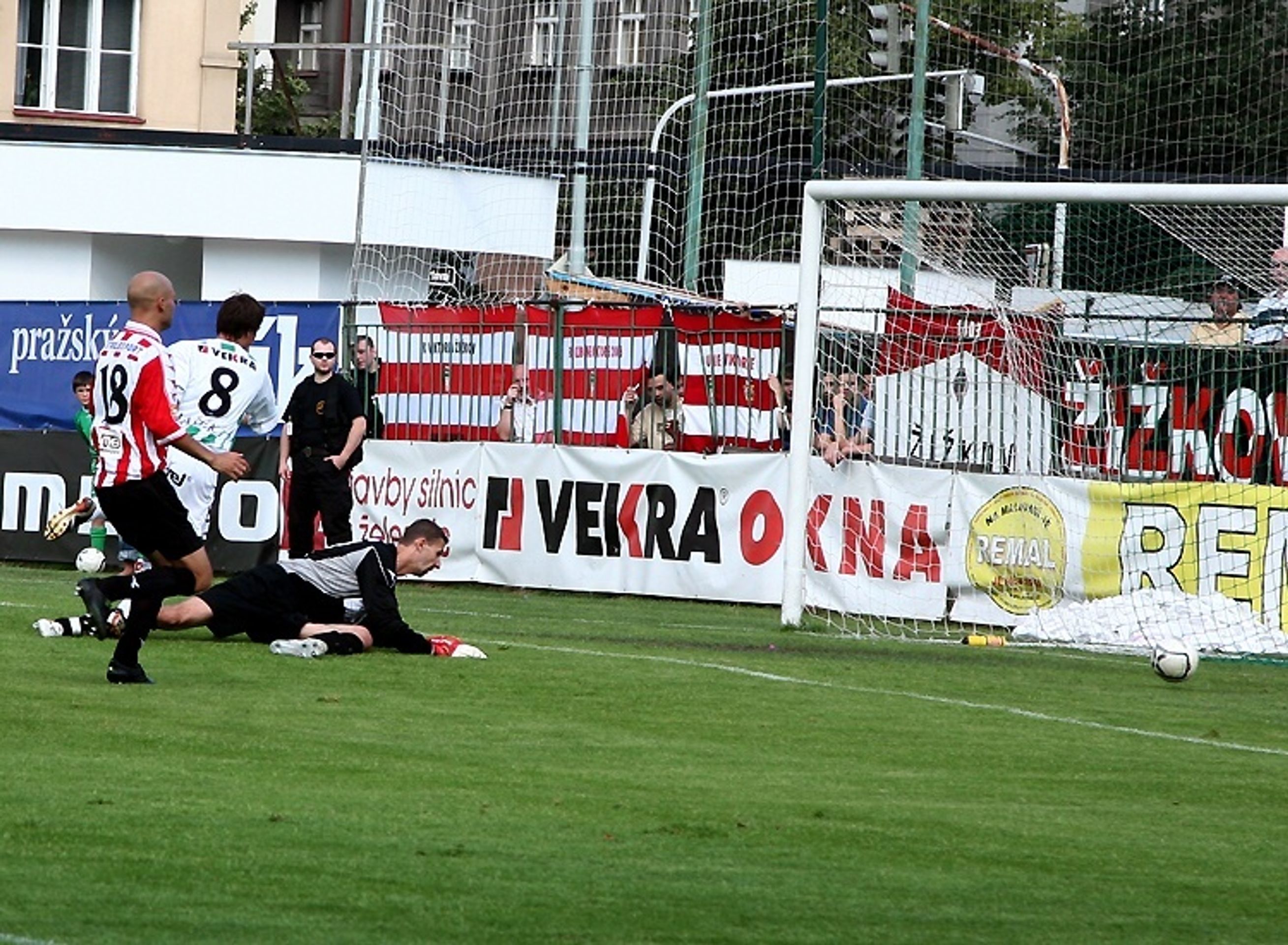 Bohemians 1905 vs. Viktoria Žižkov 4:1 - Z druhé ligy nakonec sestoupil B-tým Sigmy Olomouc (7/13)