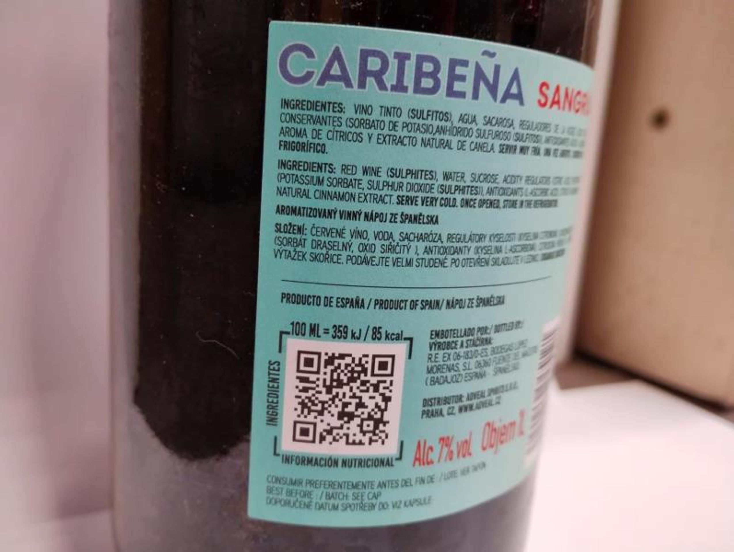 Caribeña Sangría, aromatizovaný vinný nápoj - Závadné potraviny (10/12)