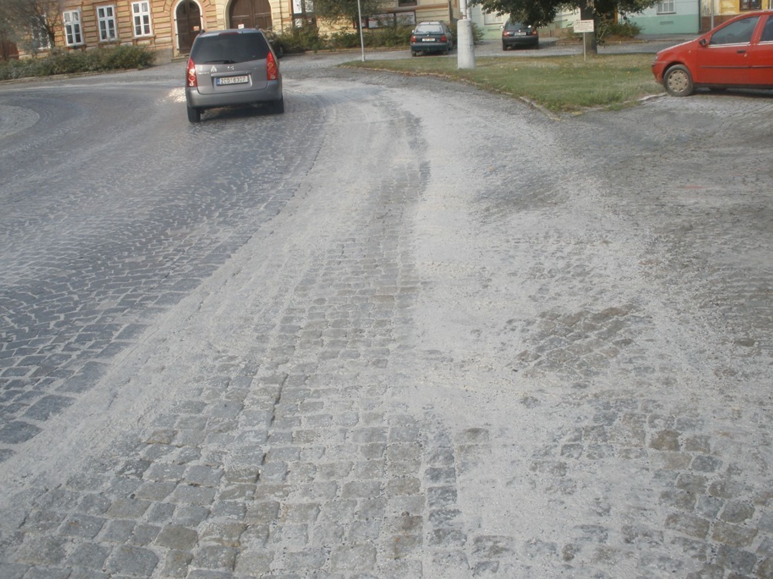 Lidé ve Volyni nemohli dýchat! Město pokryl jemný bílý prášek - 11 - GALERIE: Volyni pokryl jemný prášek (5/16)