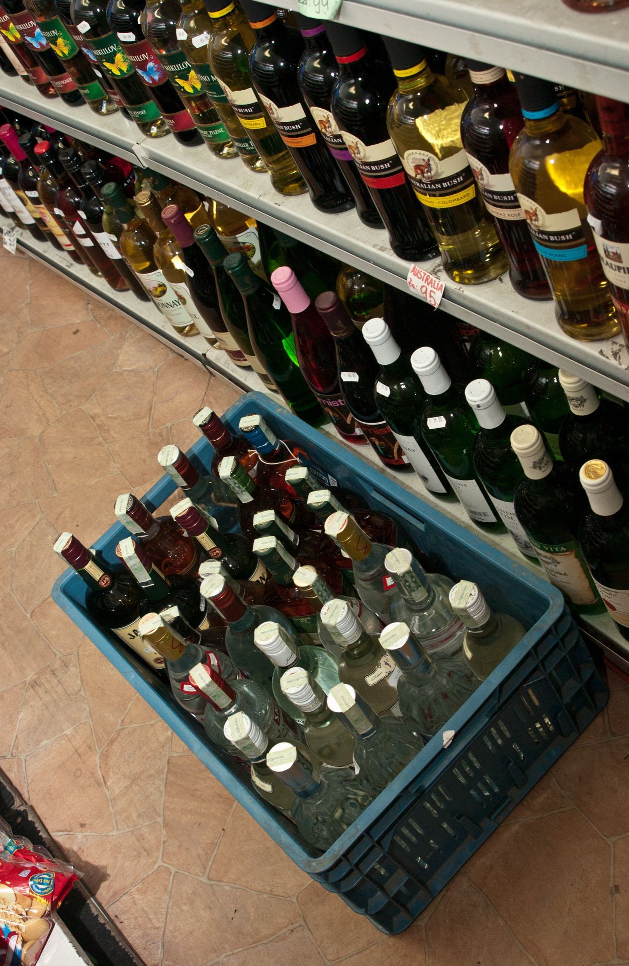 Prodejny stahují alkohol z pultů - 7 - Obchody stahují alkohol z regálů (10/15)