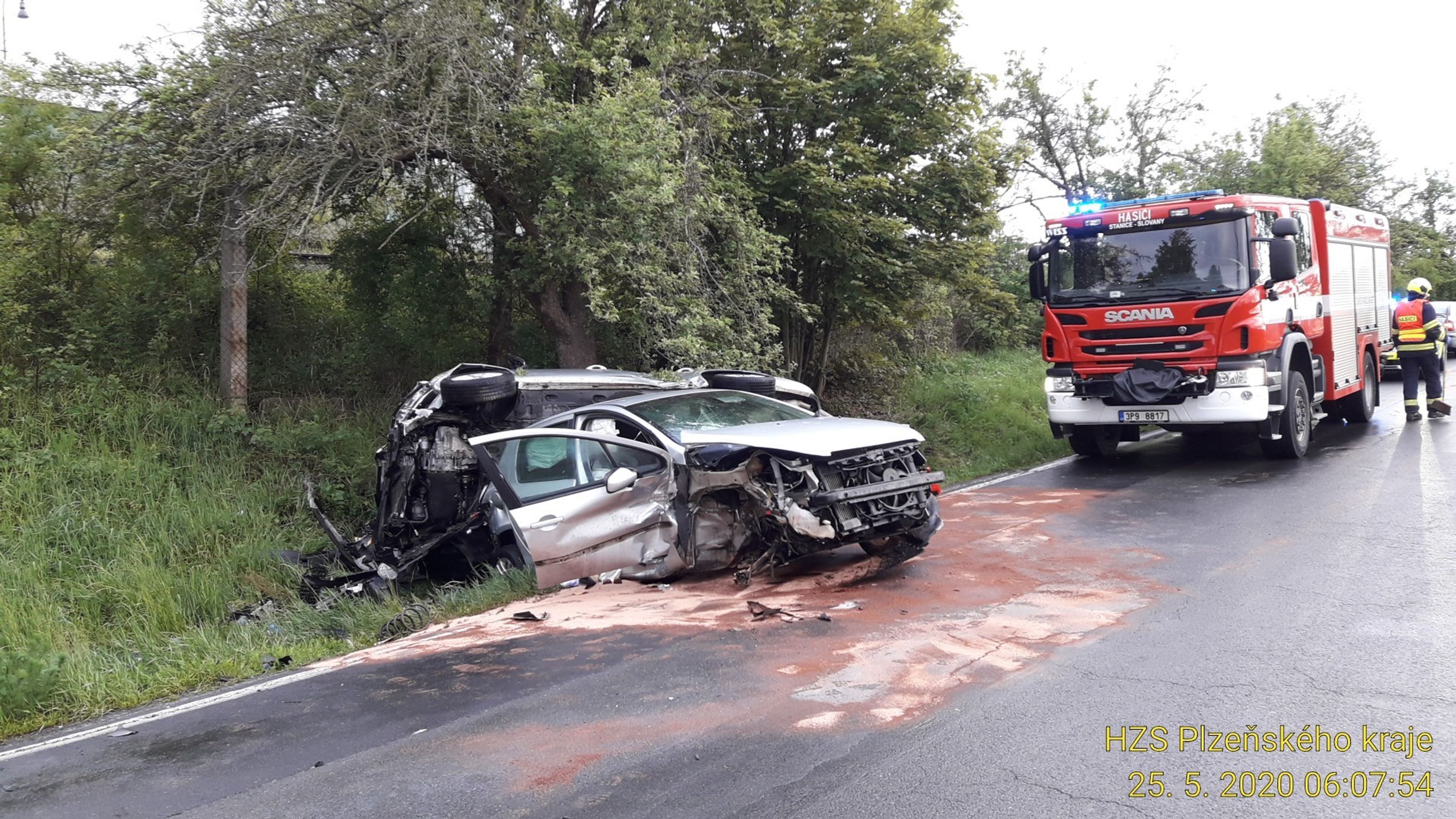 Vážná nehoda u Starého Plzence a Šťáhlav - 3 - GALERIE: Ranní nehody v západních Čechách (5/7)