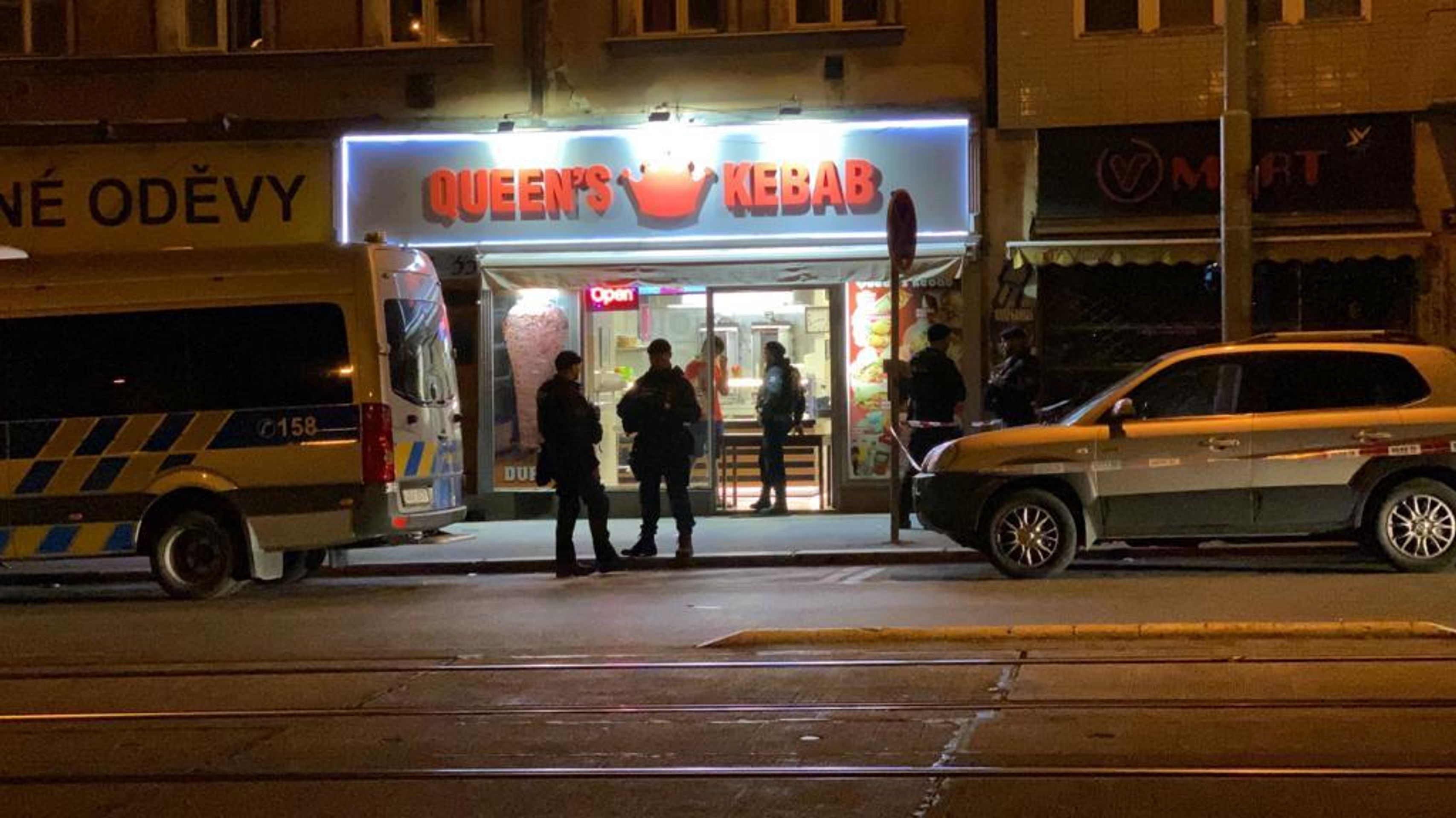Střelba v pražské Seifertově ulici - 20 - GALERIE: Noční střelba na pražském Žižkově (12/15)