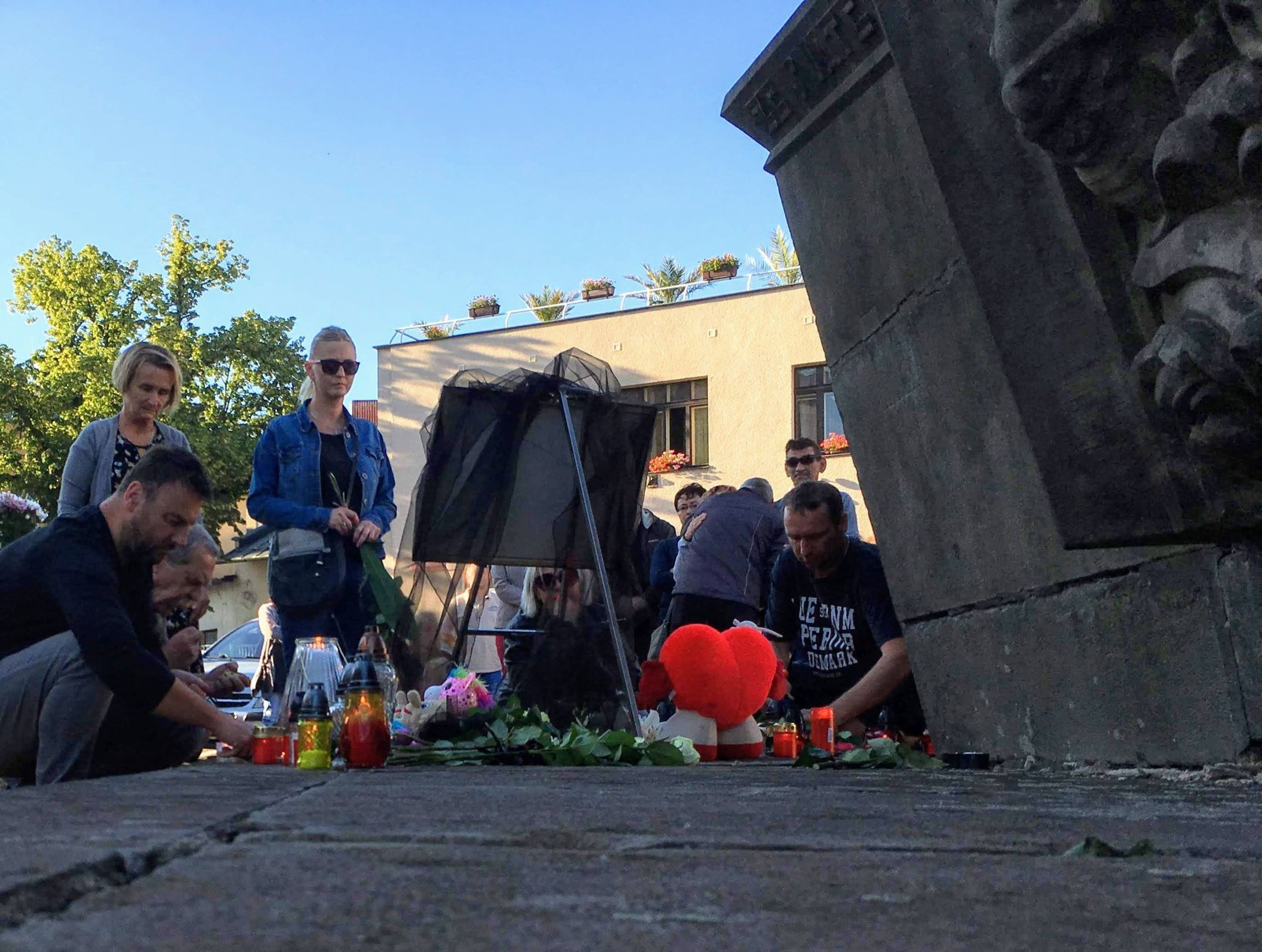 Pieta za zemřelou rodinu - 5 - GALERIE: Pieta za zemřelou rodinu (1/5)