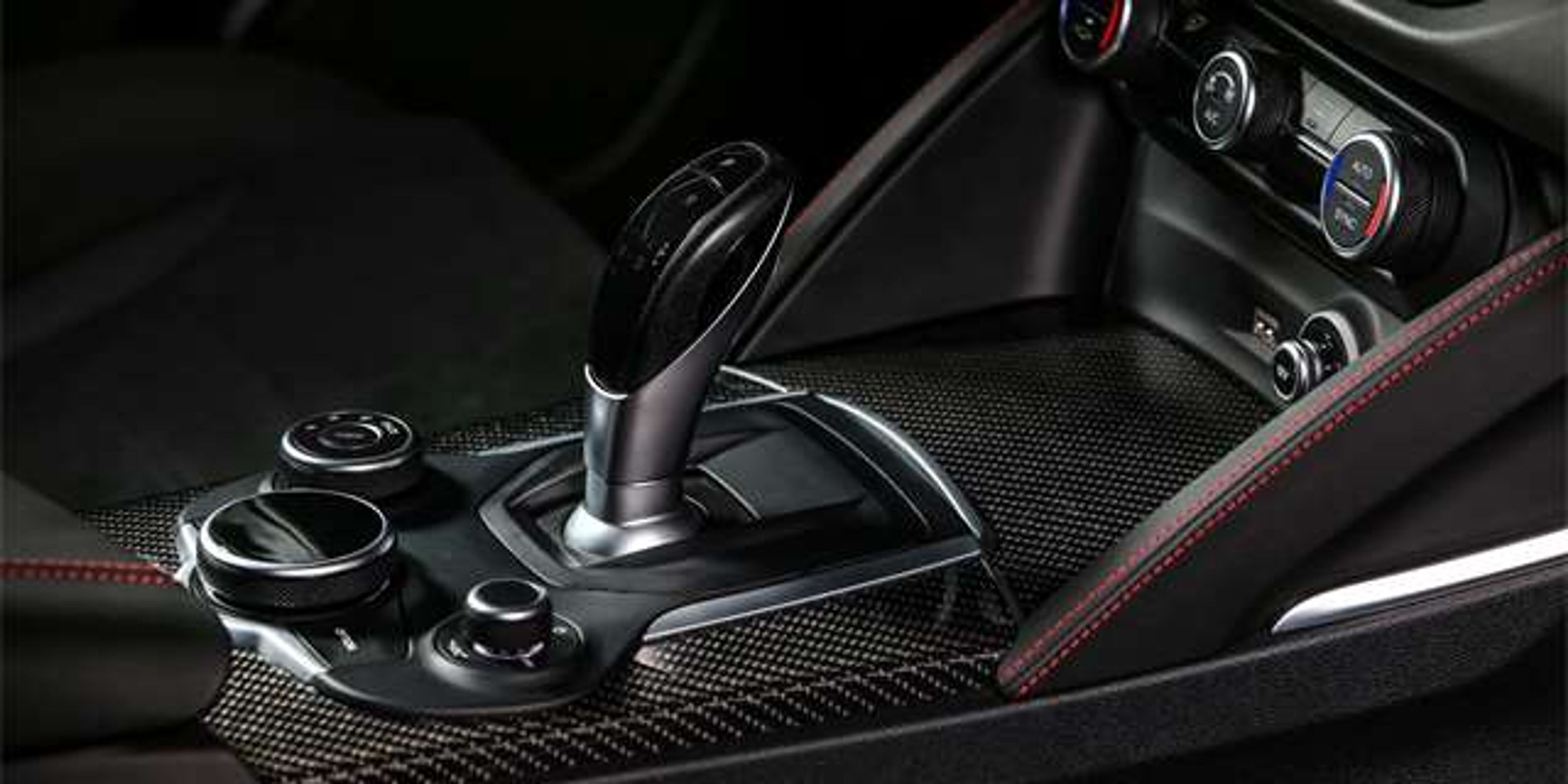Alfa Romeo Stelvio QV - GALERIE: Alfa Romeo Stelvio (5/11)