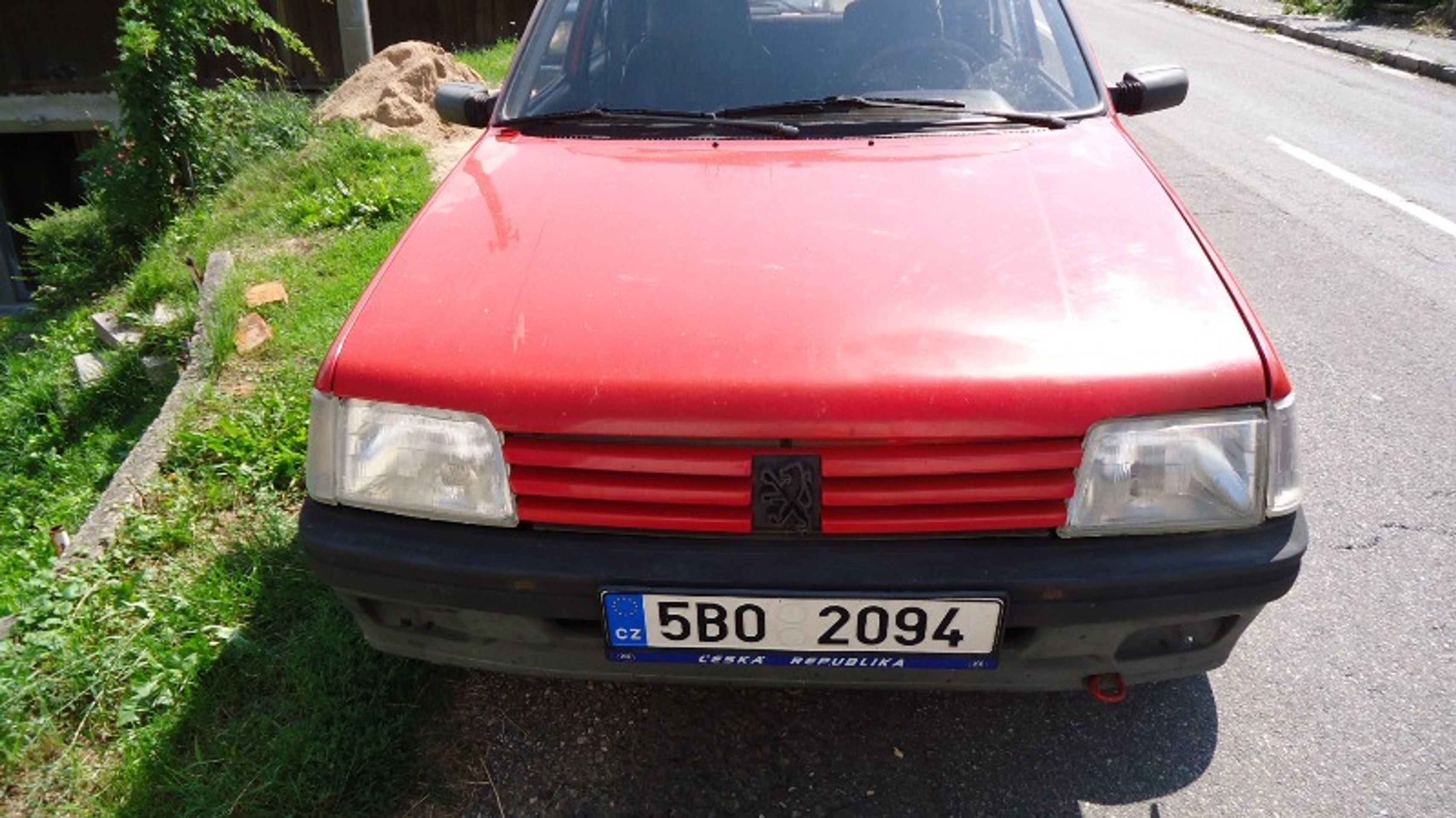 Peugeot 205 2,0 D - GALERIE: Vozidla dražená Exekutorským úřadem Chrudim (5/7)