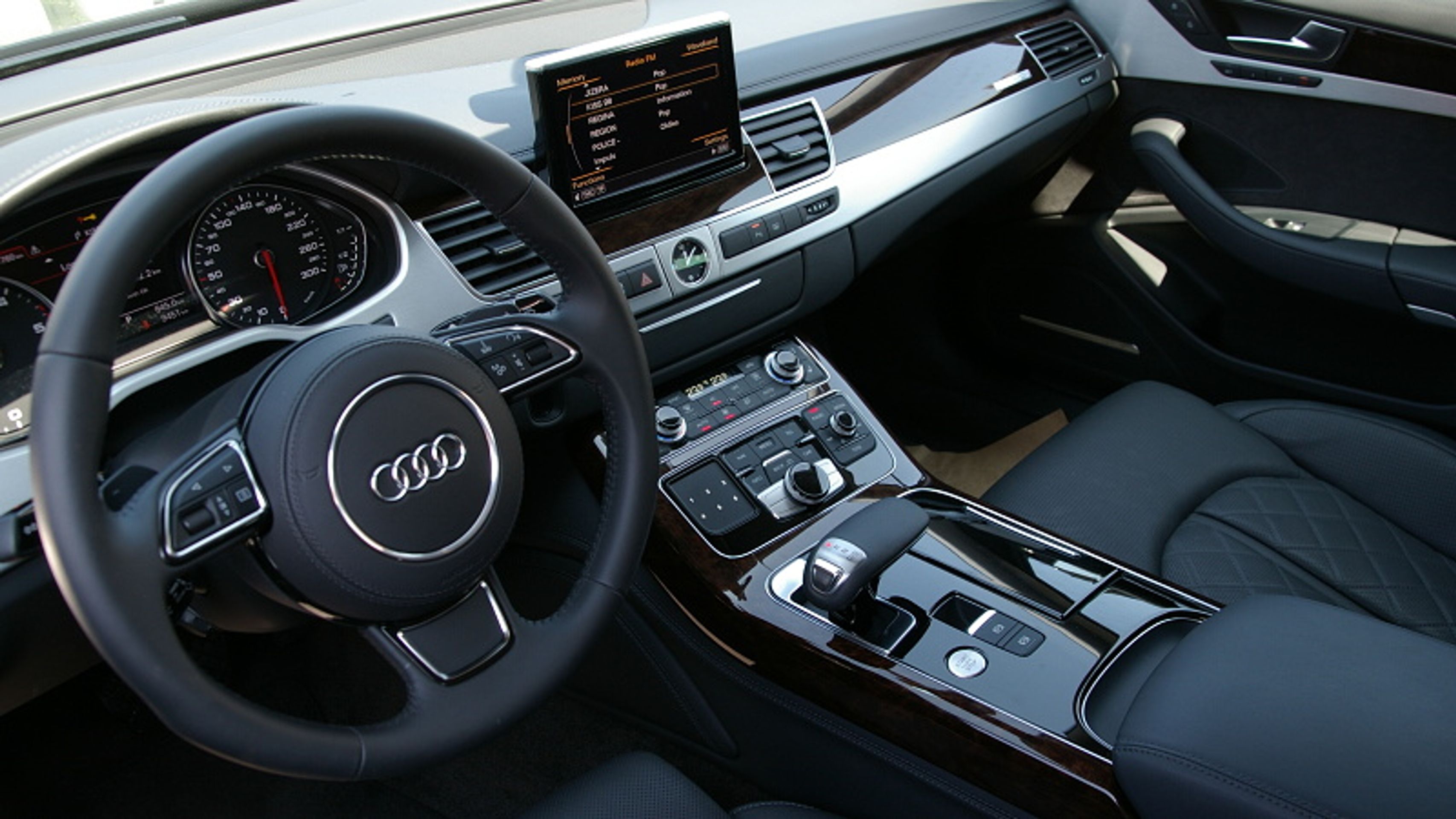 Audi A8 - 5 - GALERIE Audi A8 (4/7)
