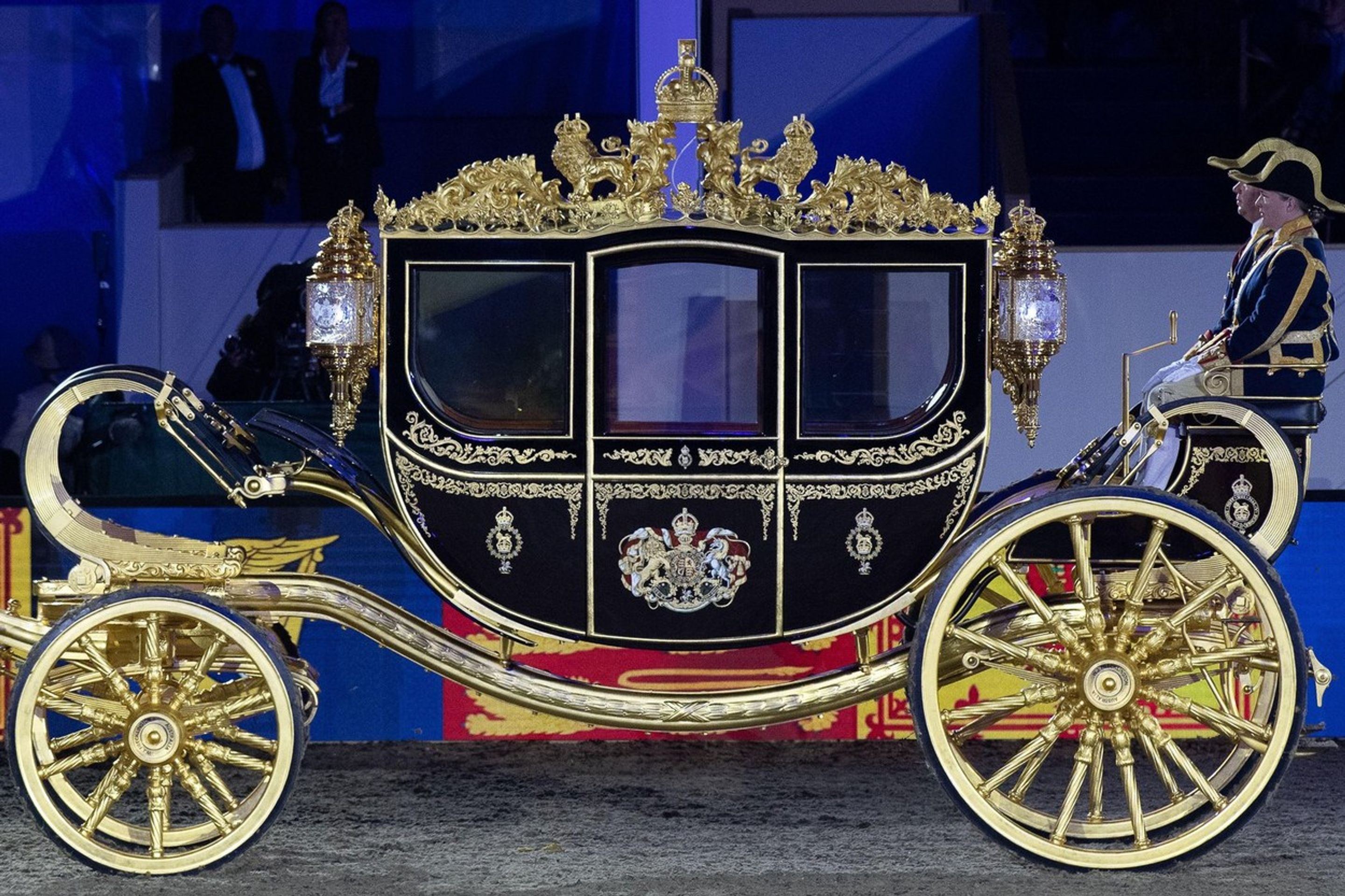 Diamond Jubilee State Coach - Korunovace Karla III. (7/10)