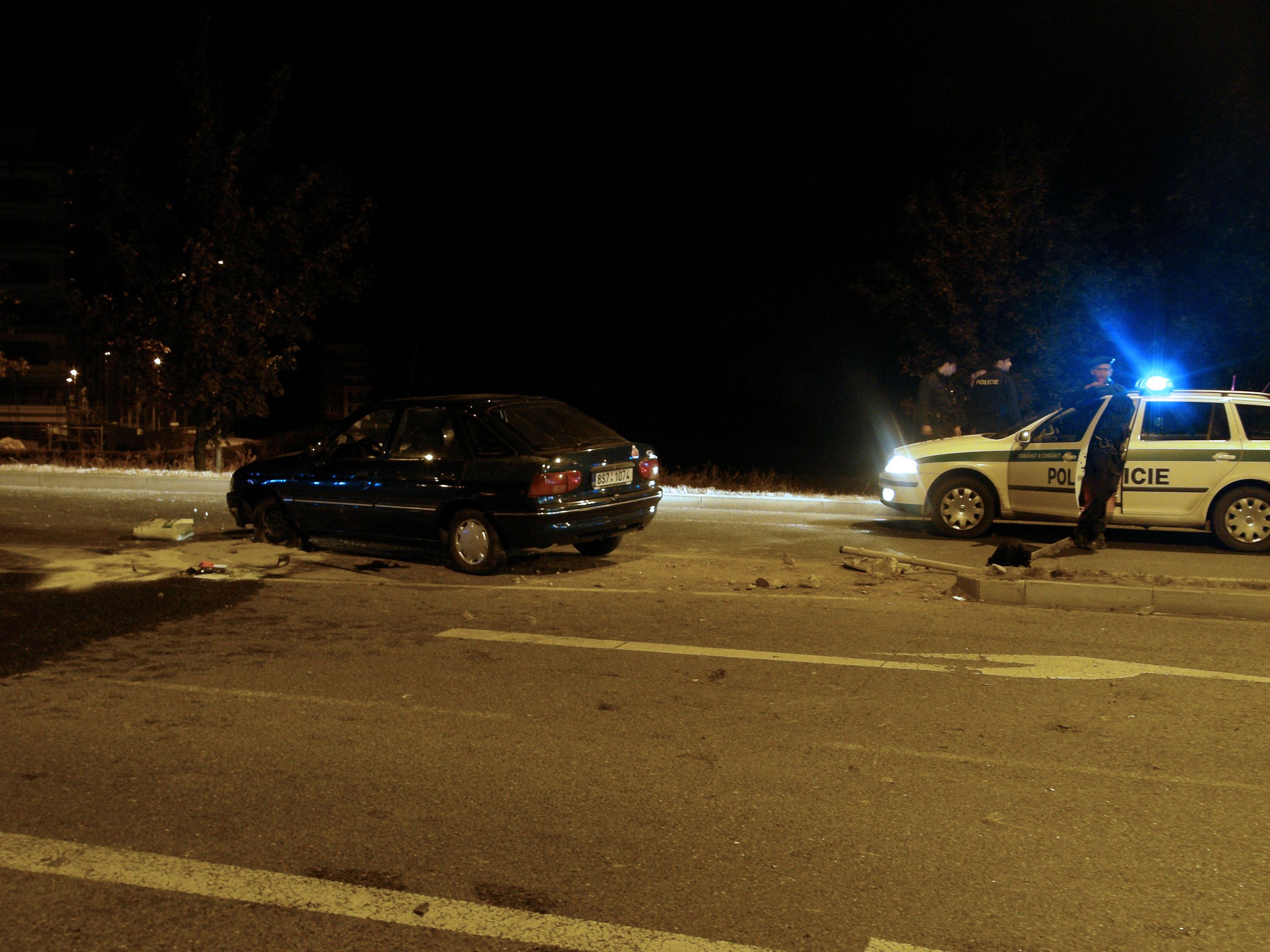 Ukrajinec najížděl na policisty-3 - GALERIE: Ukrajinec najížděl na policisty (1/5)