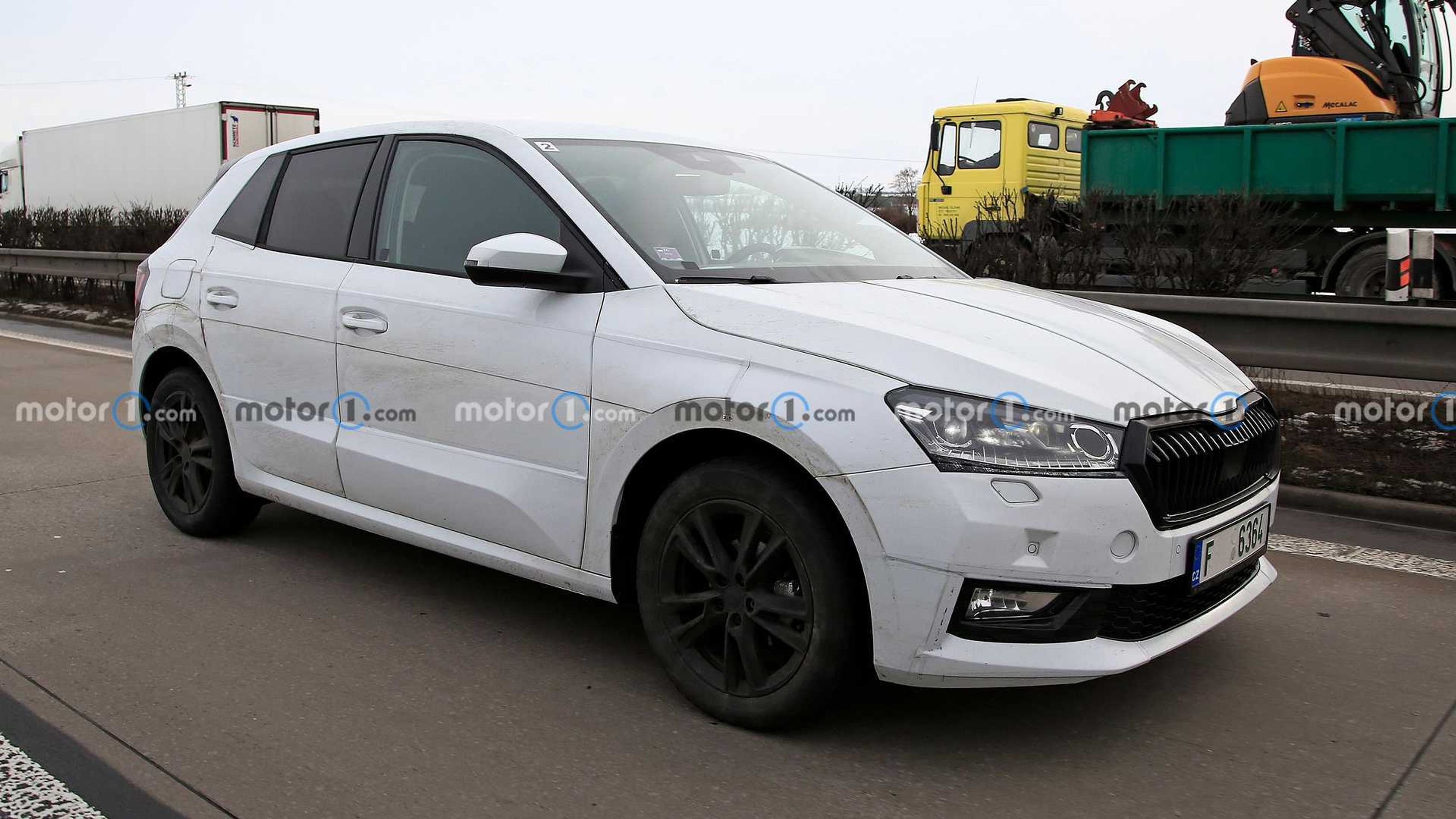 Škoda Fabia čtvrté generace - 7 - Fotogalerie: Nová Fabia při testování (4/7)