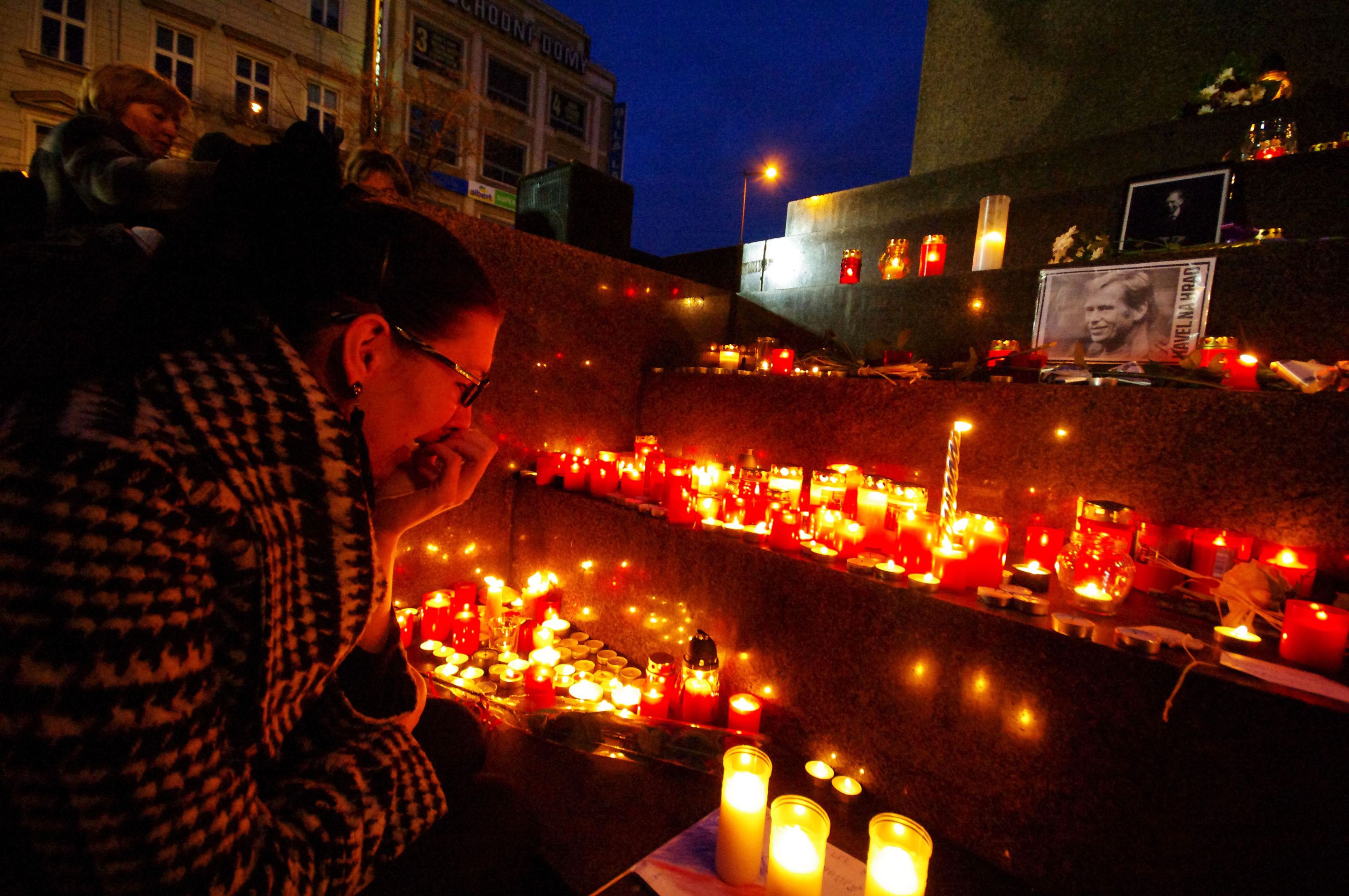 Pieta za Václava Havla na Václavském náměstí - 11 - GALERIE: Pieta za Václava Havla na Václavském náměstí (11/11)