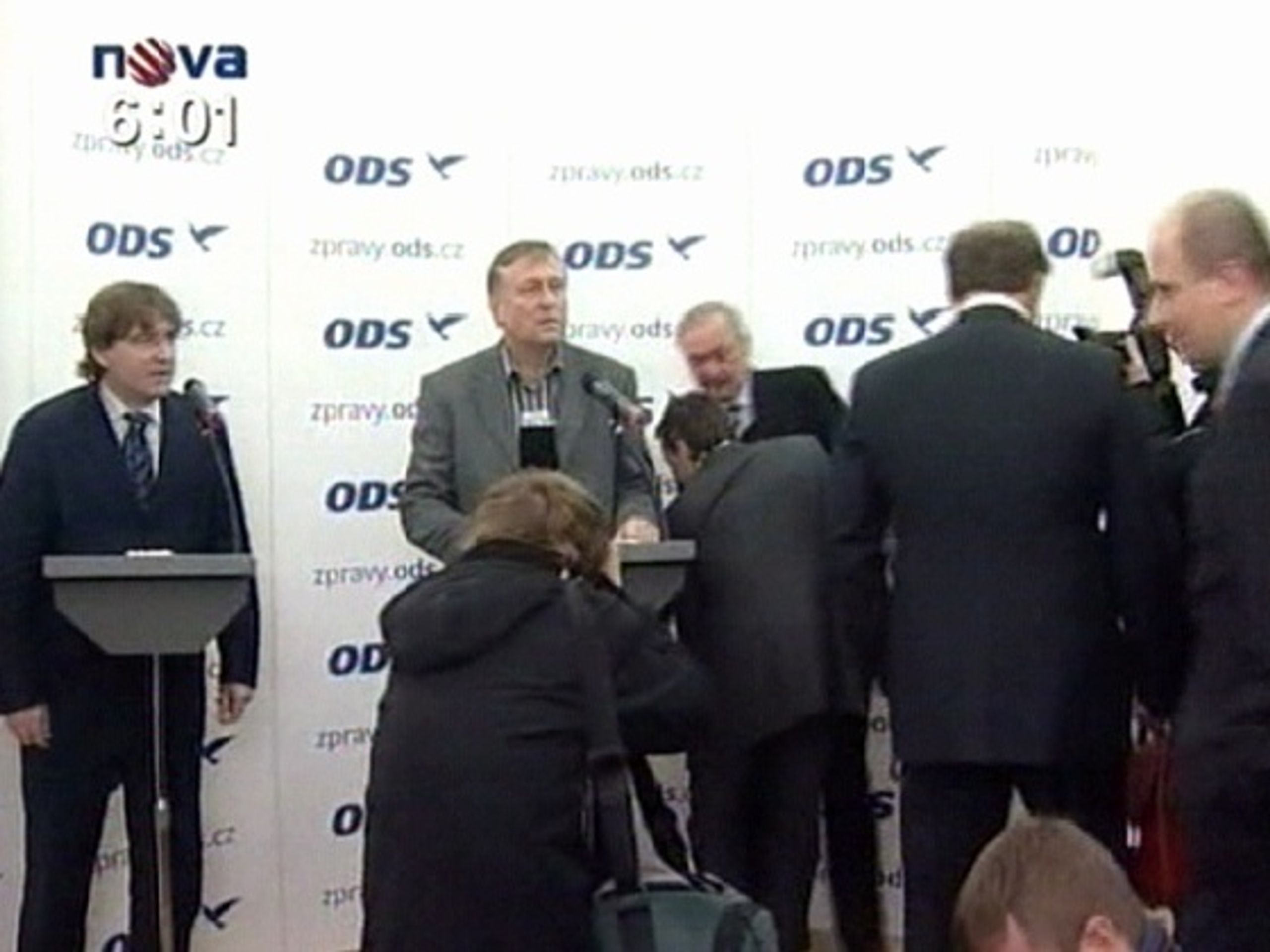 Výkonná rada ODS - Bouřlivé jednání ODS: Ultimátum Topolánkovi (2/3)