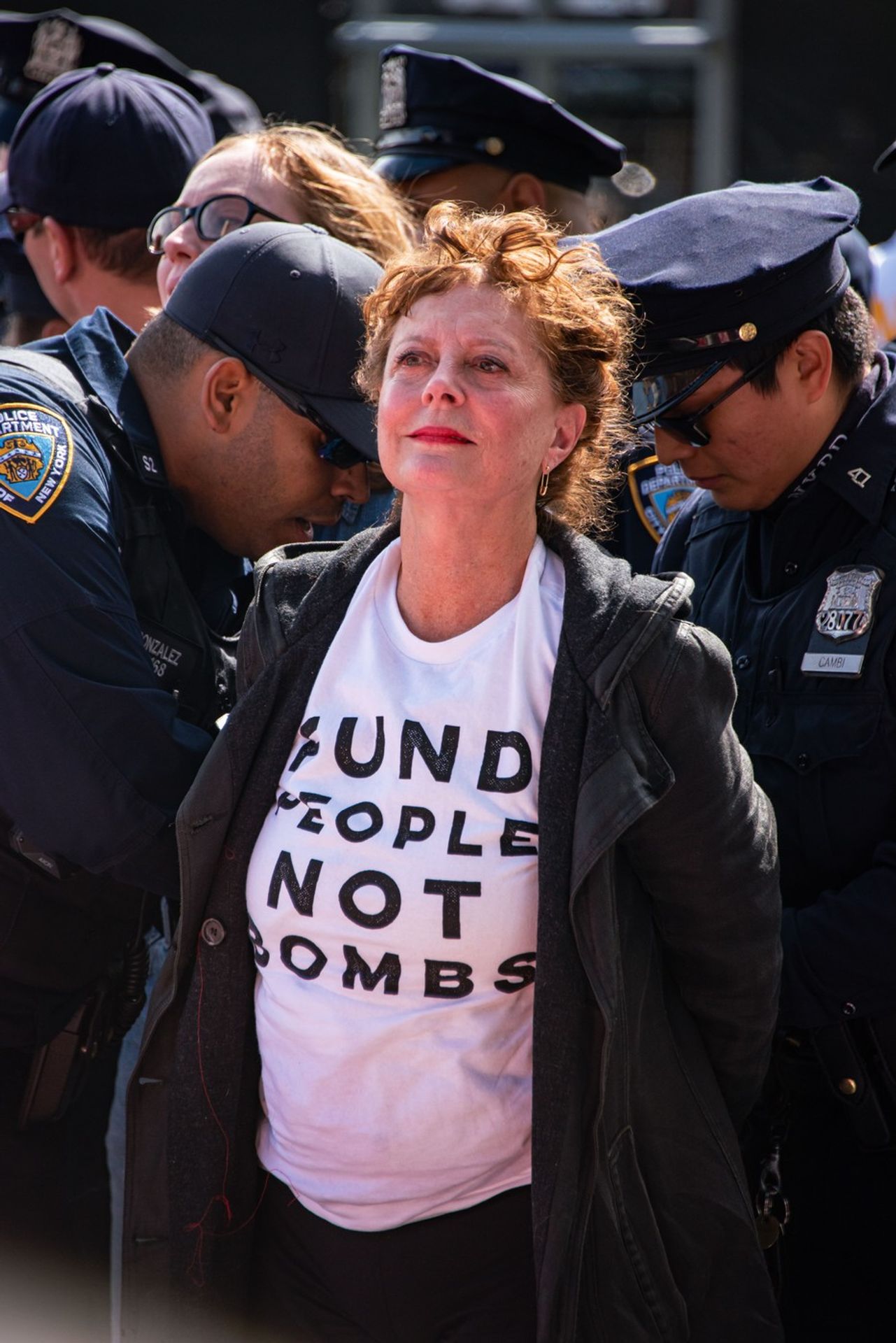 Susan Sarandonová - Demonstrace v New Yorku (1/3)