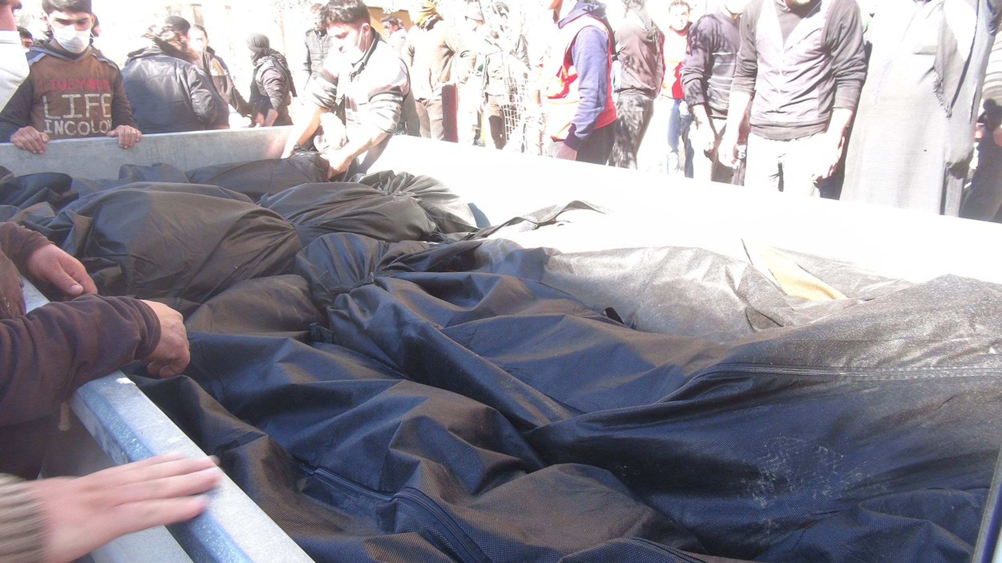 Chemický útok ve městě Khan Sheikhoun v Idlíbu v Sýrii - 6 - GALERIE: Chemický útok ve městě Khan Sheikhoun v Idlíbu v Sýrii (6/11)