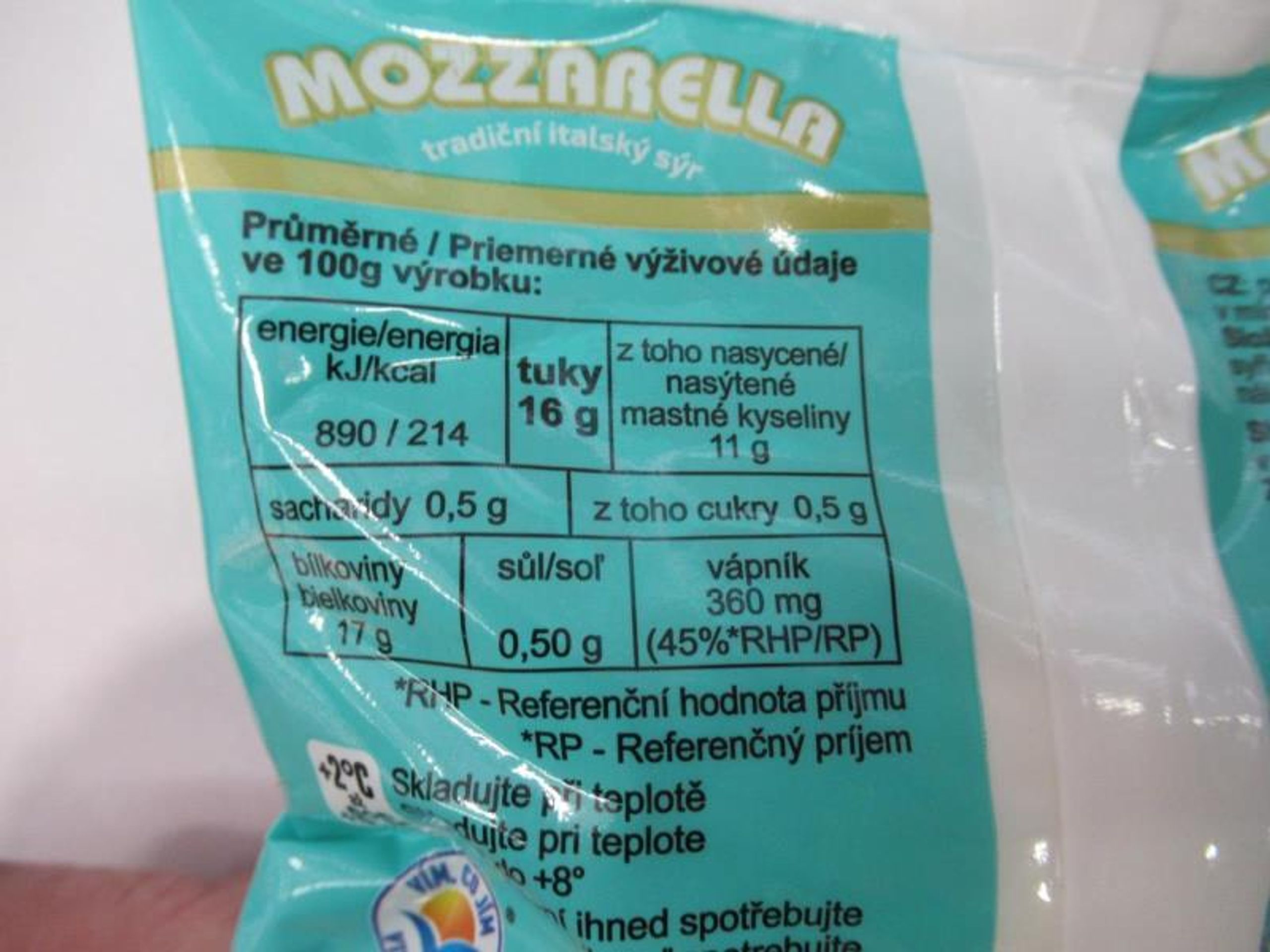 Šizený sýr Mozzarella (2) - Šizené a zdraví závadné sýry (6/11)