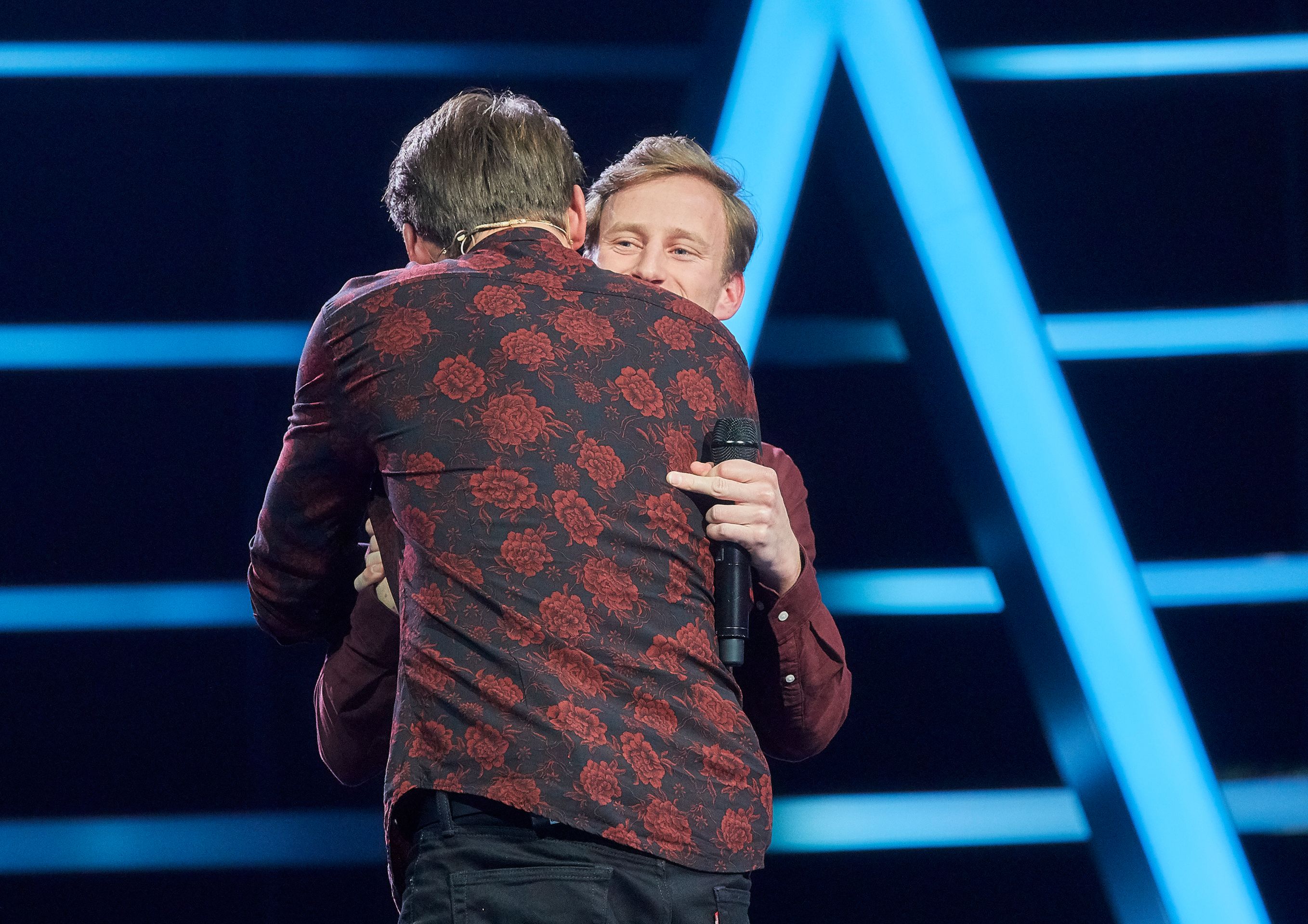 The Voice Česko Slovensko: Vojtěch Dyk zazpíval na podiu hit Happy Day! - 4 - GALERIE: The Voice Česko Slovensko - Vojtěch Dyk zazpíval na podiu hit Happy Day! (4/6)