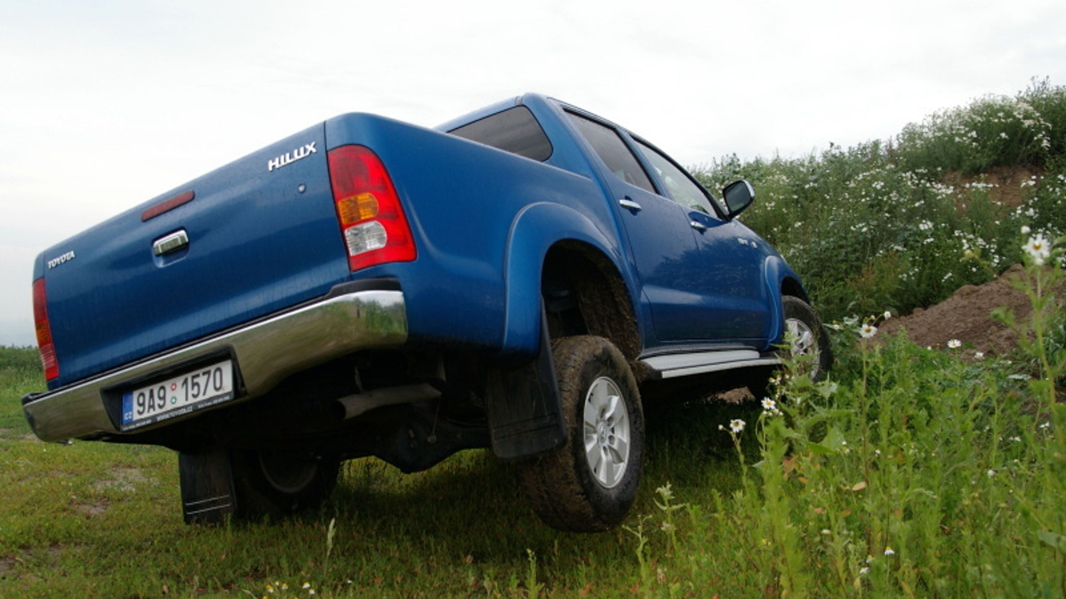 Toyota Hilux - GALERIE Toyota Hilux (3/7)