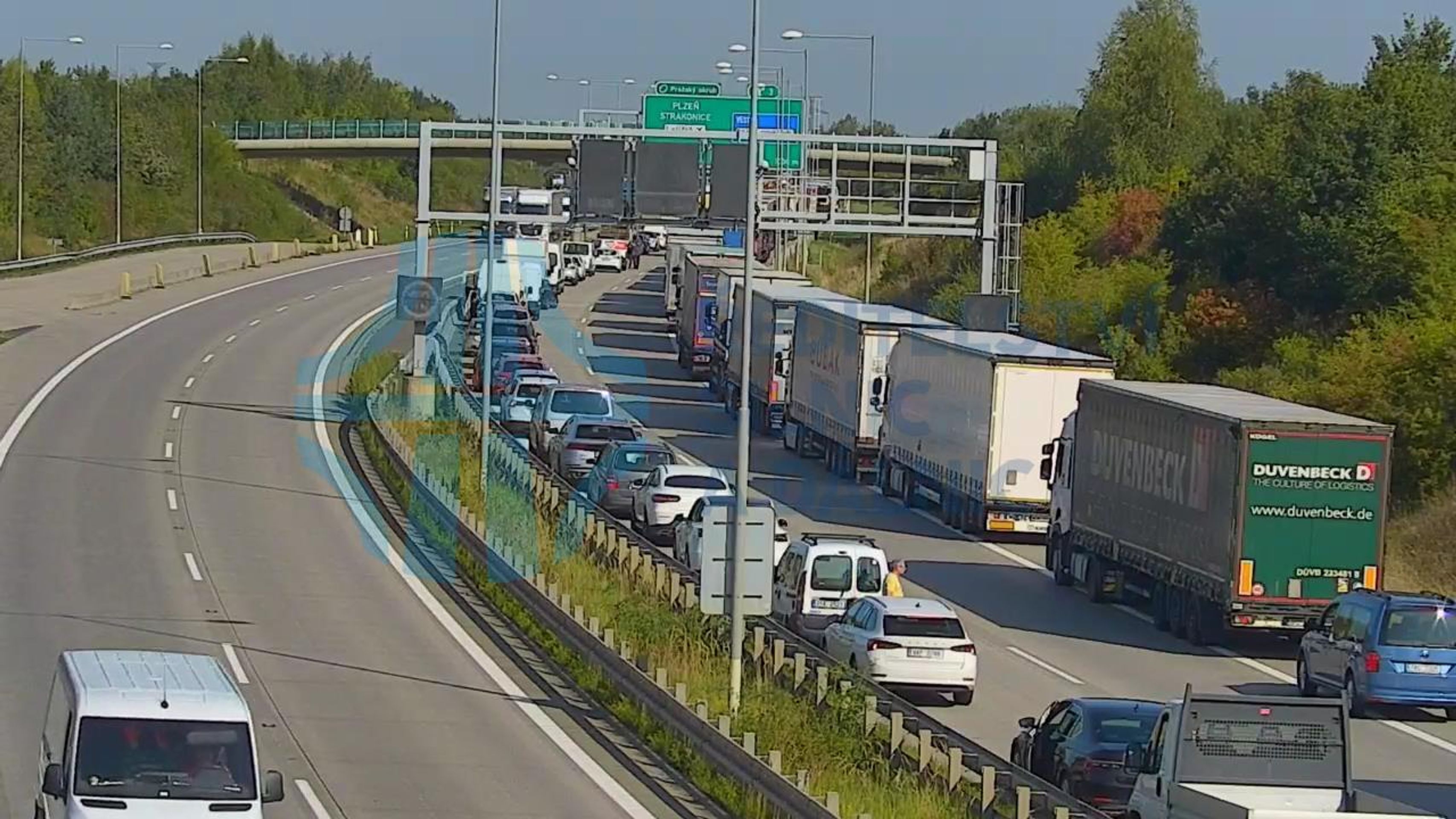 Vážná dopravní nehoda na pražském okruhu (12) - Vážná dopravní nehoda na pražském okruhu (7/9)