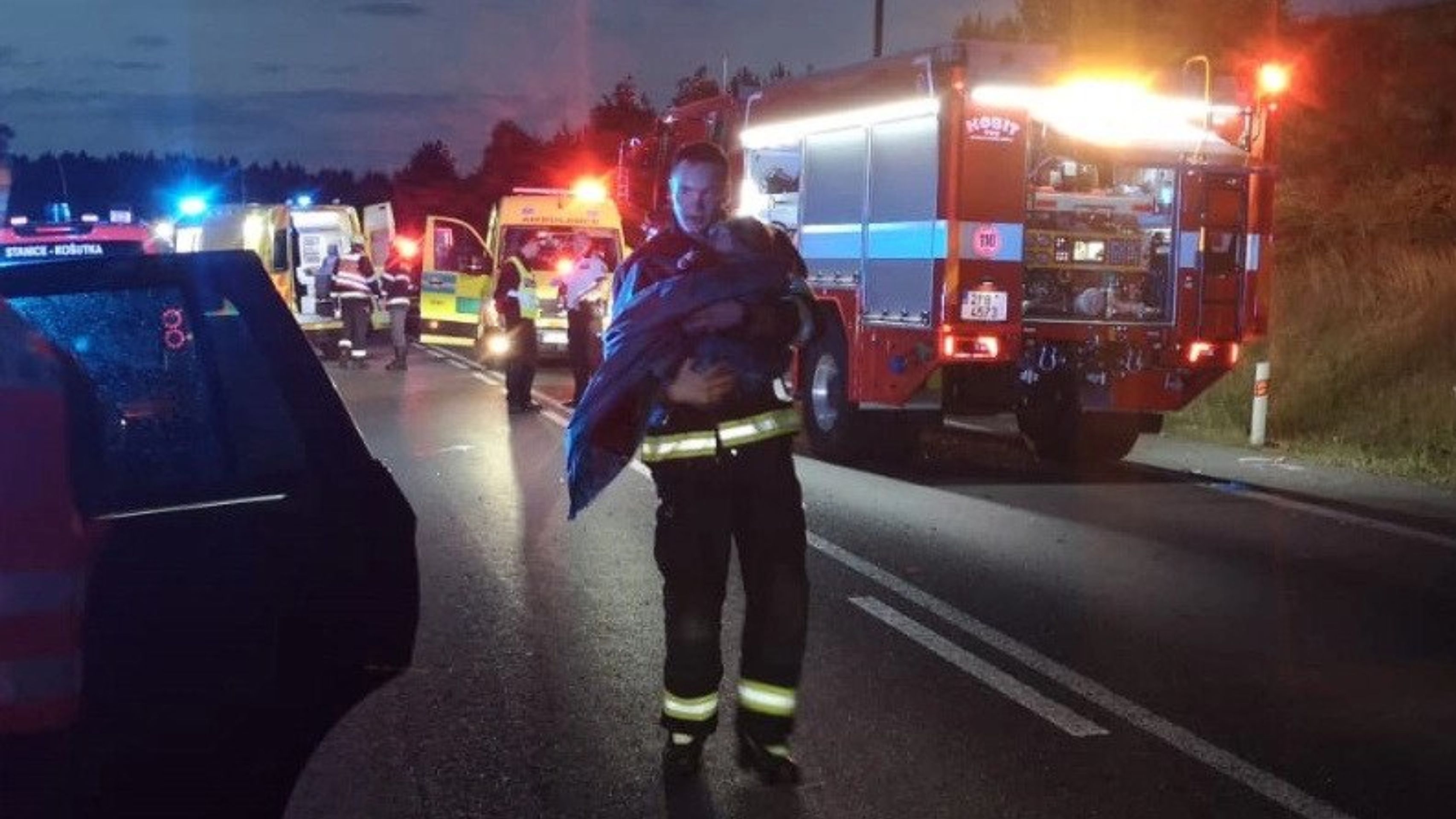 Tragická nehoda vozu na Plzeňsku - Tragická nehoda na Plzeňsku (1/6)
