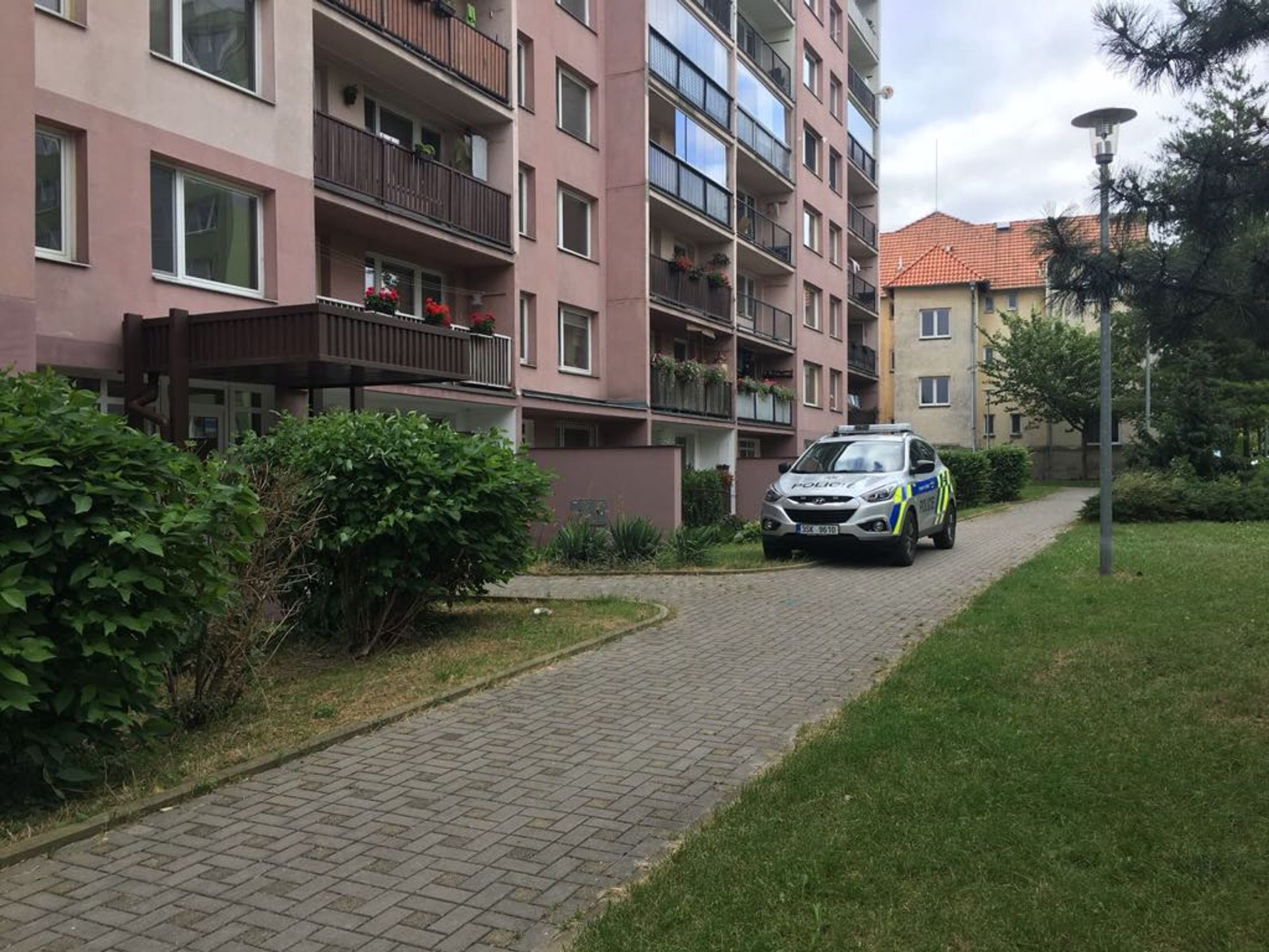 Smrt dítěte v Čelákovicích 2 - GALERIE: V Čelákovicich došlo k úmrtí dítěte (2/5)