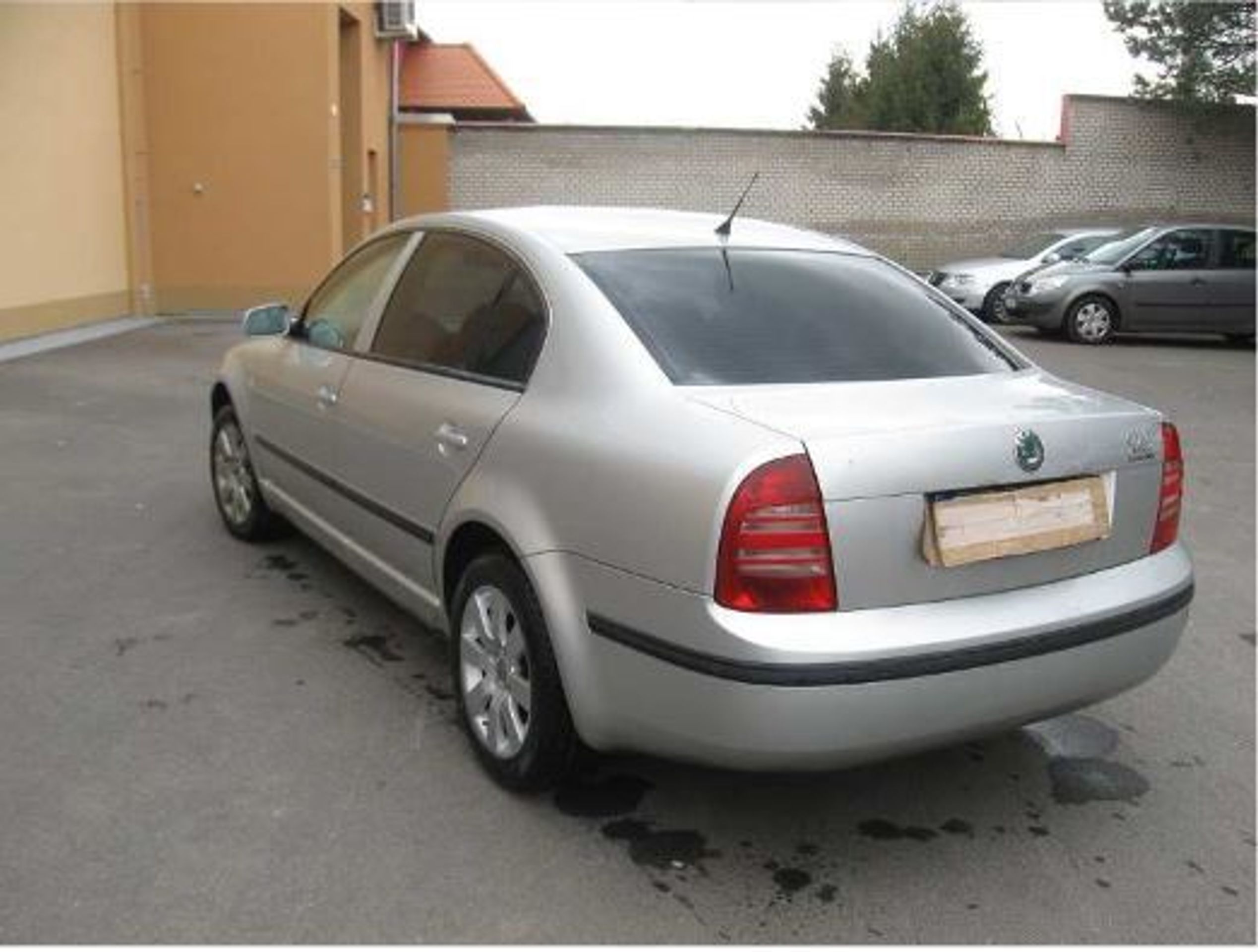 Auta z exekucí - 1. část - 31 - GALERIE: Dražba aut z exekucí, 1. část (30/35)