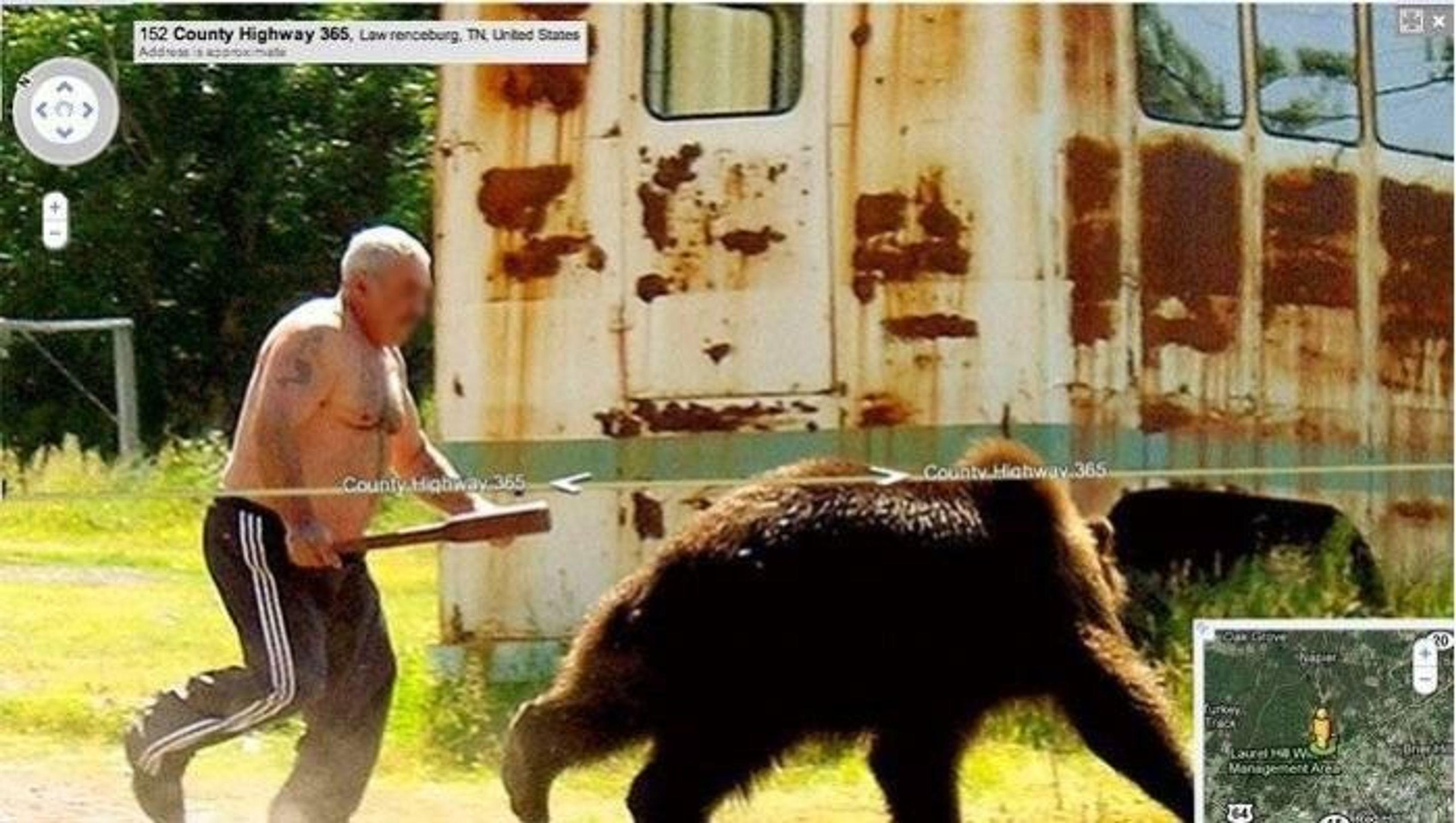 Podivína na Google Street View - 20 - GALERIE: Podivíni na Google Street View (1/22)