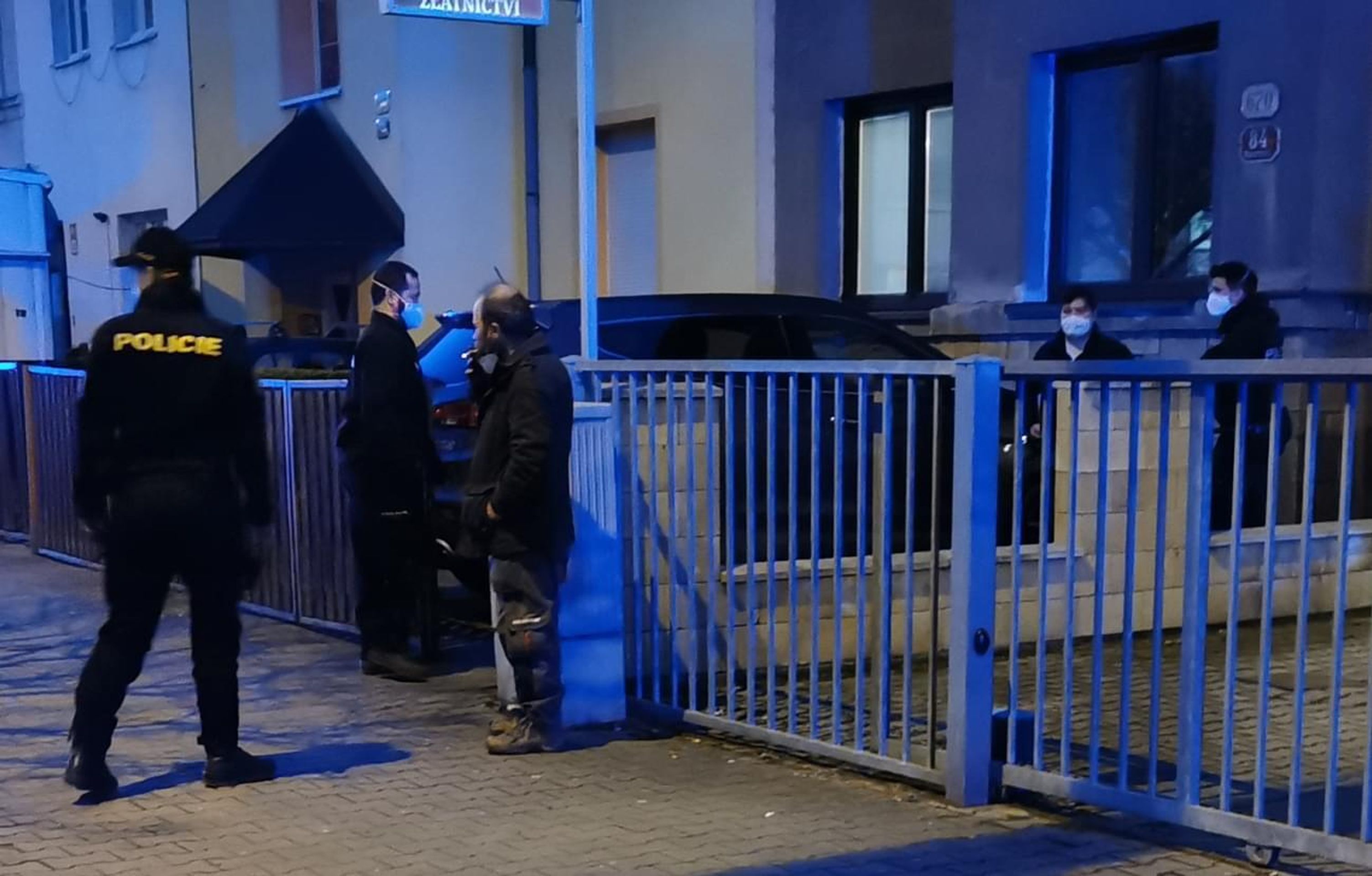 Muž s nožem v Plzni zaútočil na skupinu lidí - 9 - GALERIE: Muž s nožem v Plzni zaútočil na skupinu lidí (4/6)