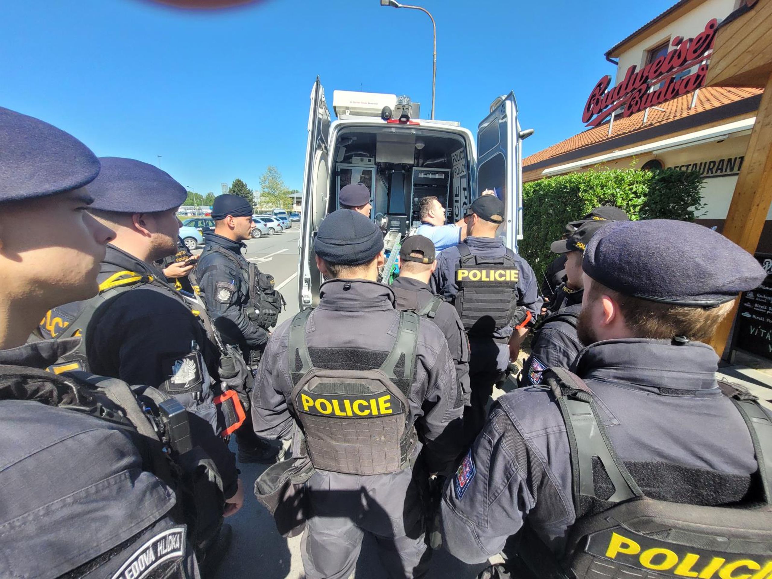 Pardubičtí policisté zahájili pátrací akci po pohřešovaném (1) - Pardubičtí policisté zahájili pátrací akci (1/3)