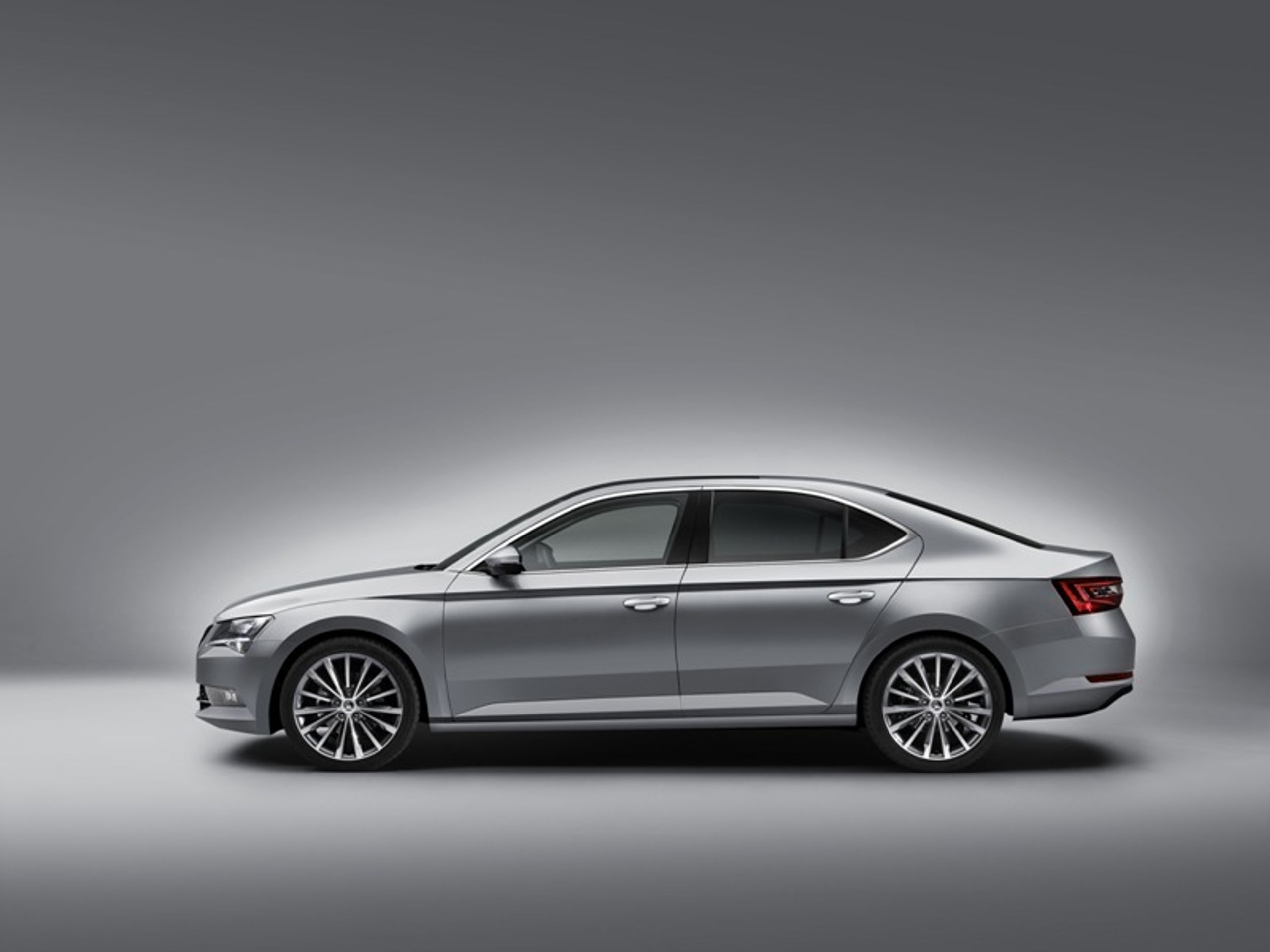 Škoda Superb třetí generace - světová premiéra - 4 - GALERIE: Škoda Superb třetí generace (4/10)