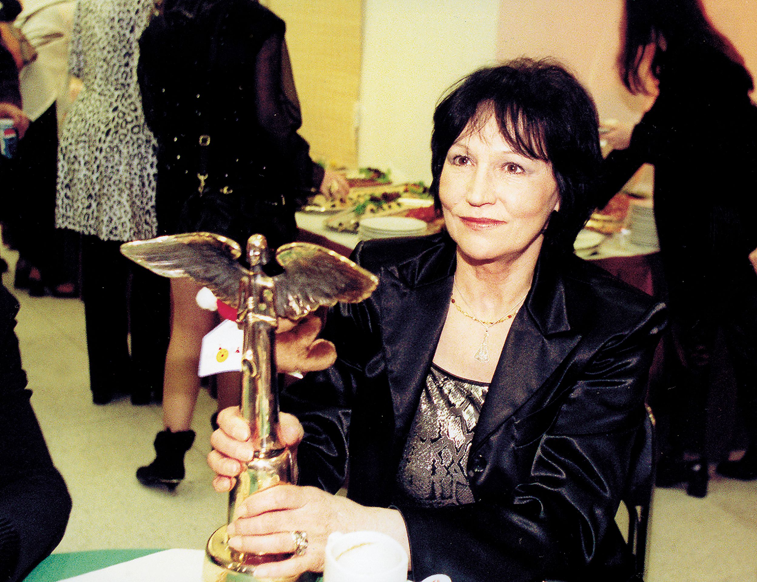 Marta Kubišová 1999 - Marta Kubišová (8/15)
