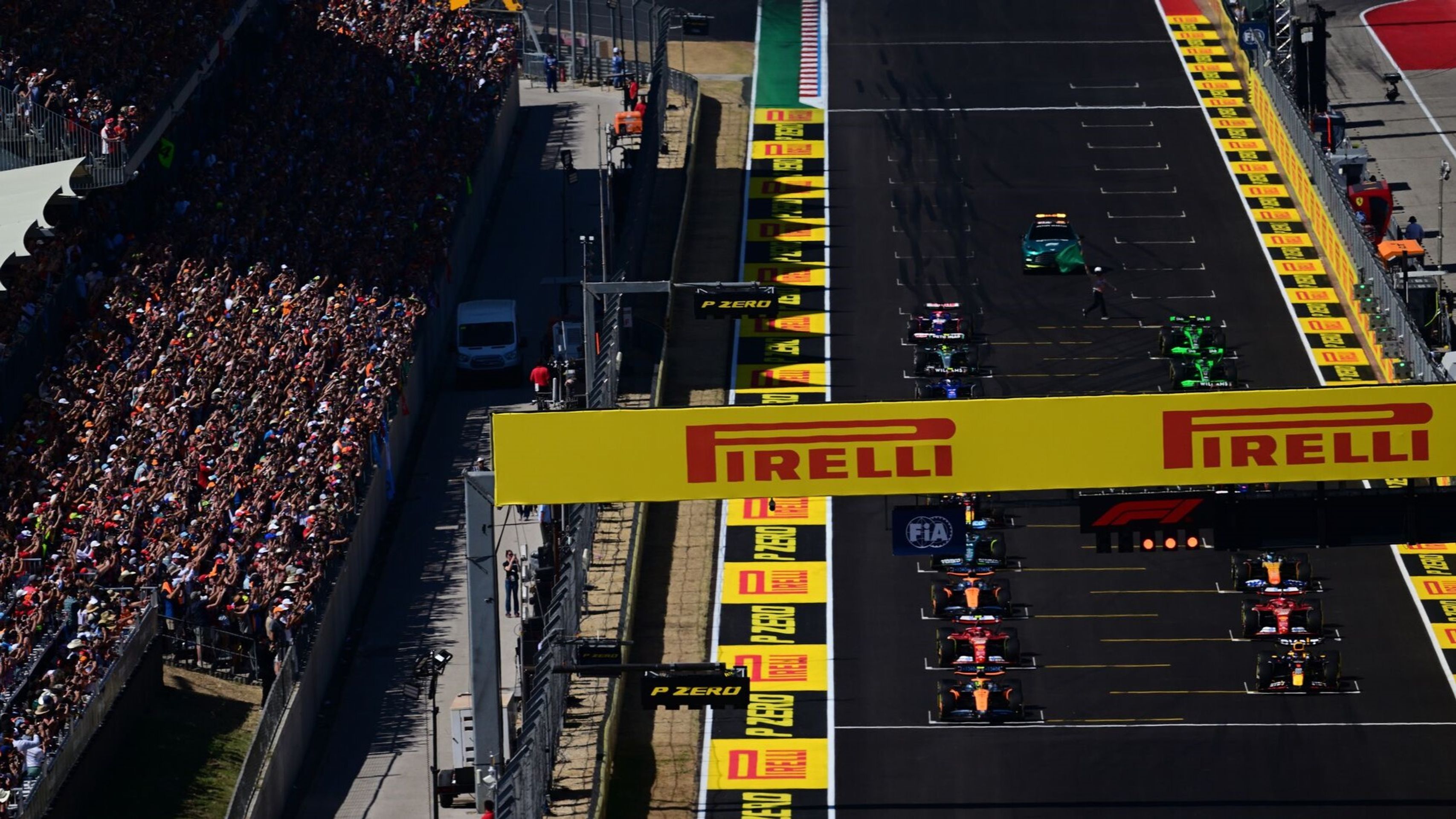 Startovní rošt v Austinu - Okruh Circuit of The Americas v Austinu (3/4)