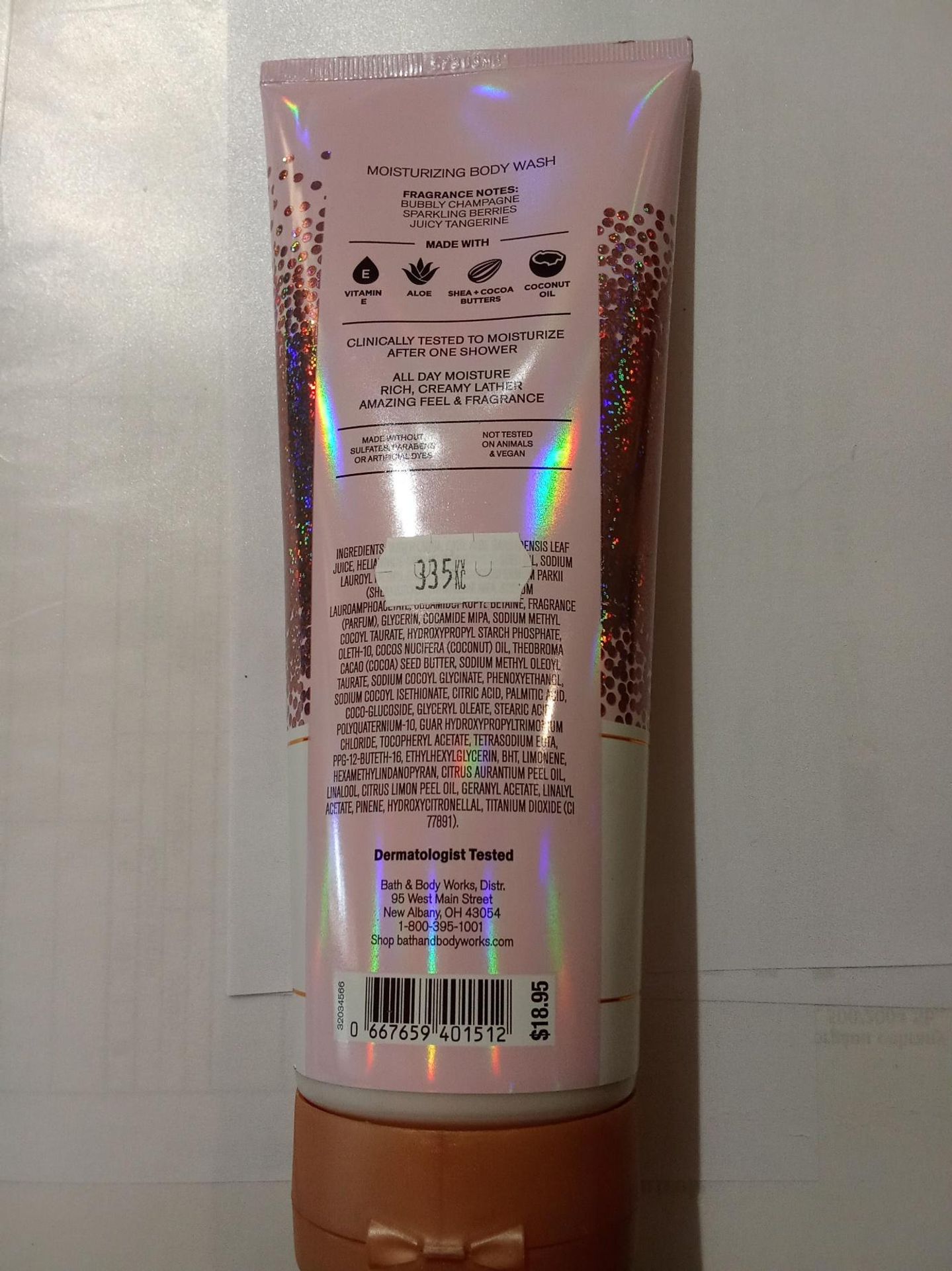 CHAMPAGNE TOAST MOISTURIZING BODY WASH - Nebezpečná kosmetika (4/5)