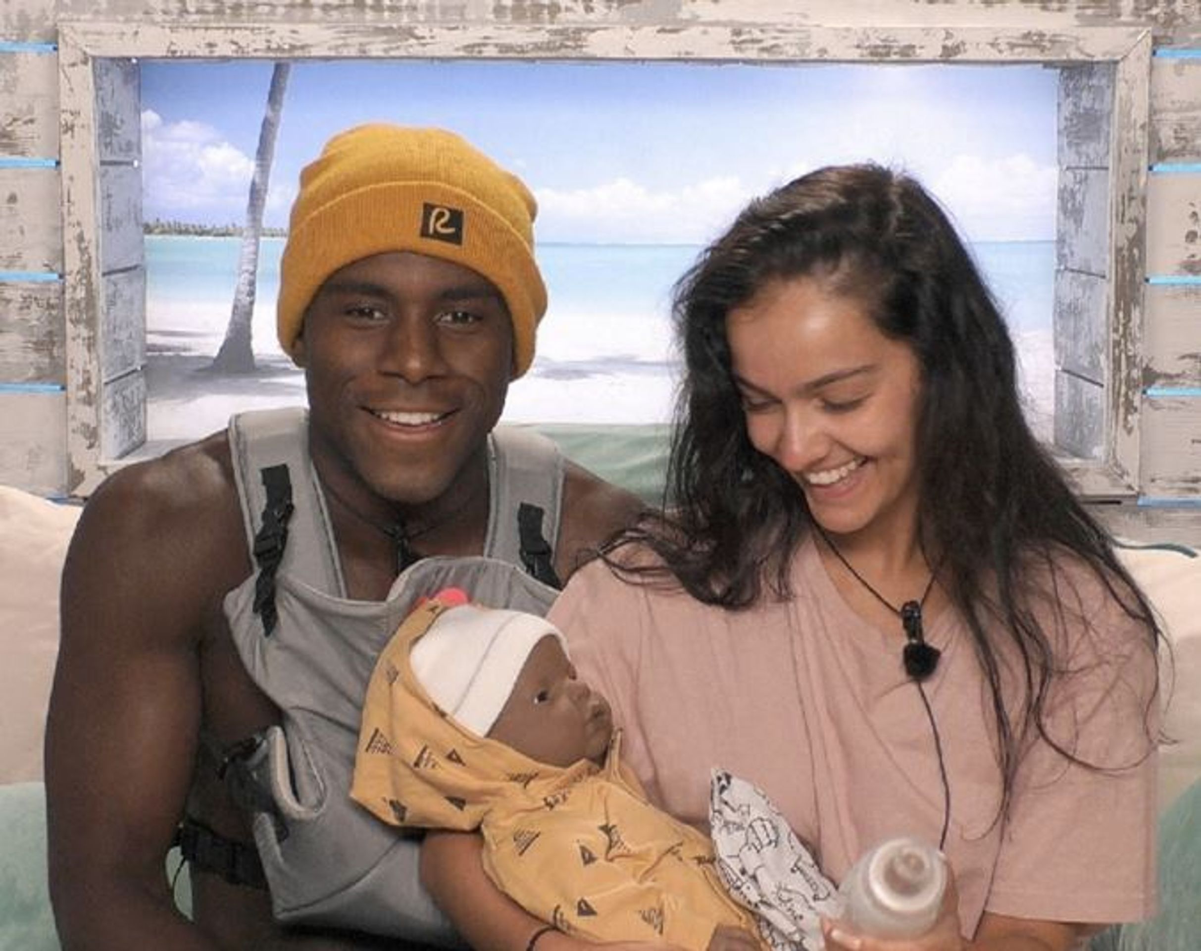 LOVE ISLAND (páry) - Siannise & Luke T - GALERIE: LOVE ISLAND (páry) (9/9)