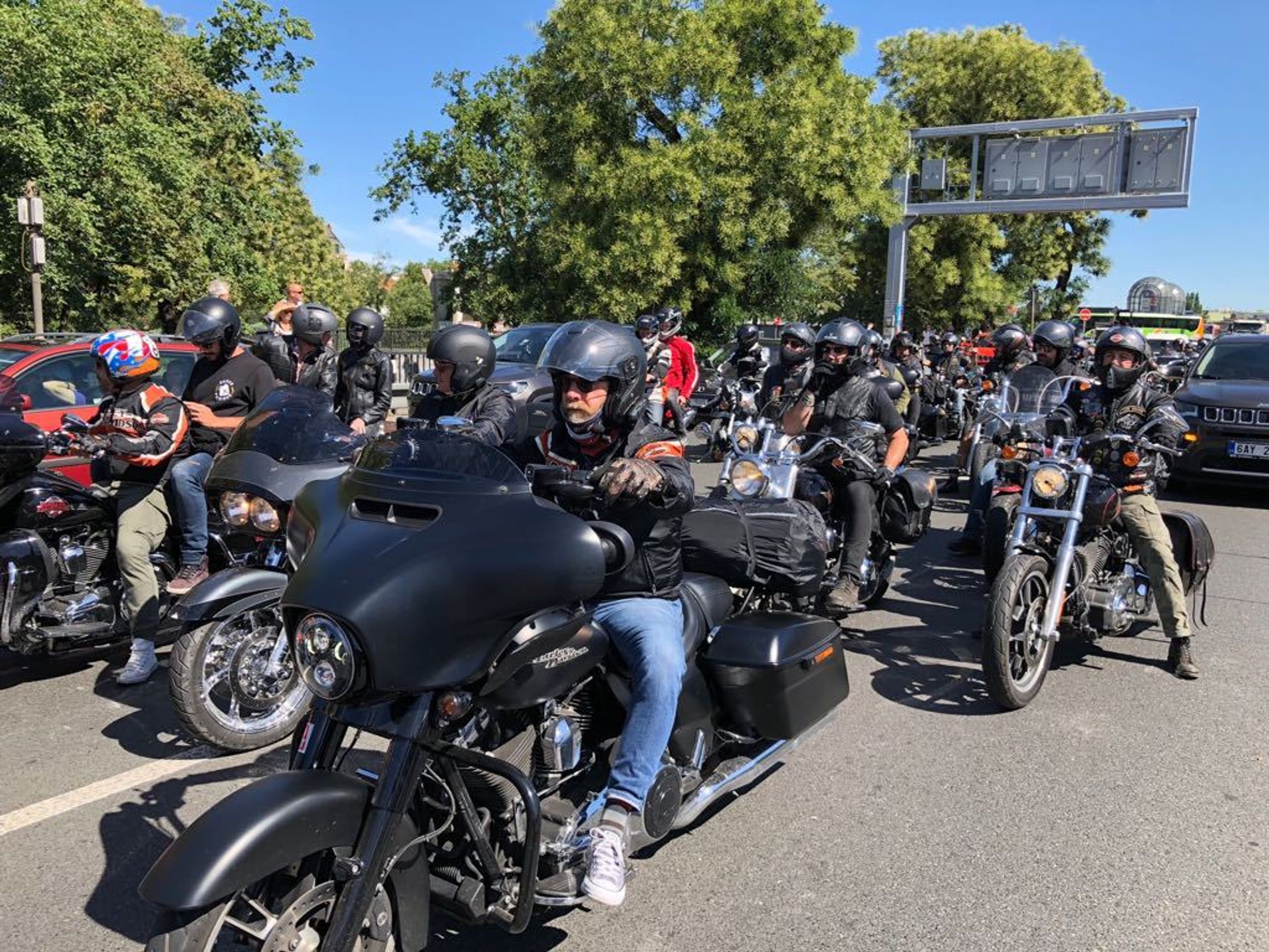 Spanilá jízda Harley Davidson v Praze 2018 - 3 - GALERIE: Spanilá jízda Harley Davidson 2018 v Praze (7/9)