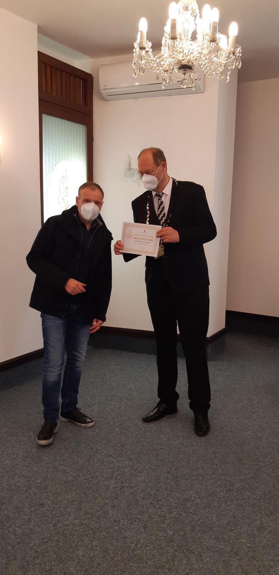 Ocenění pro zachránce dětí z Žamberka - 4 - GALERIE: Zachránce dětí z Žamberka dostal ocenění (4/5)