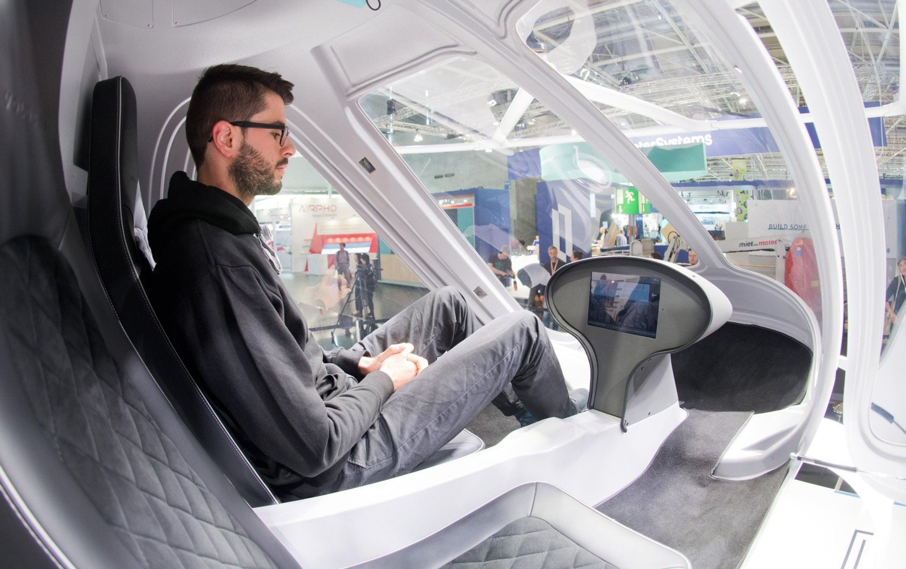 První aerotaxi na světě začne fungovat v roce 2020 - 2 - GALERIE: Nico Rosberg představil první aerotaxi na světě (3/4)