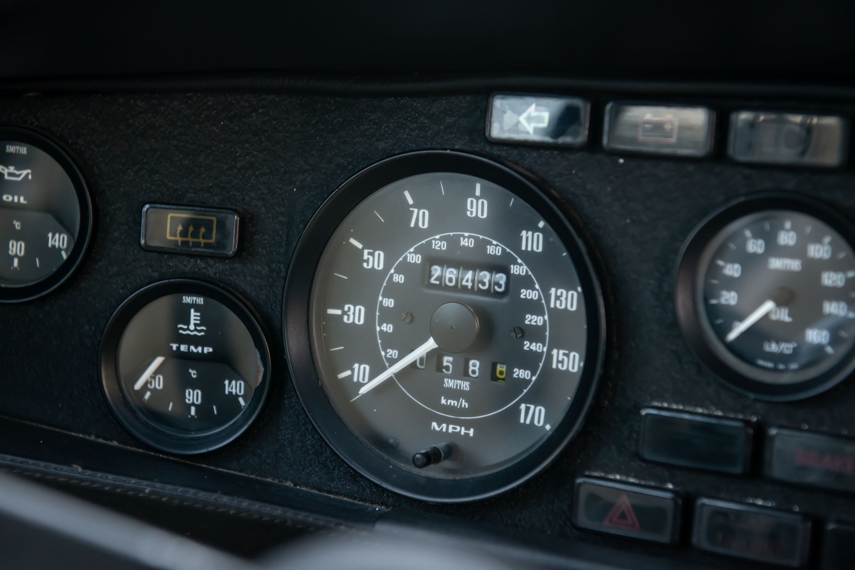 Aston Martin V8 Vantage - Aston Martin V8 Vantage (6/9)