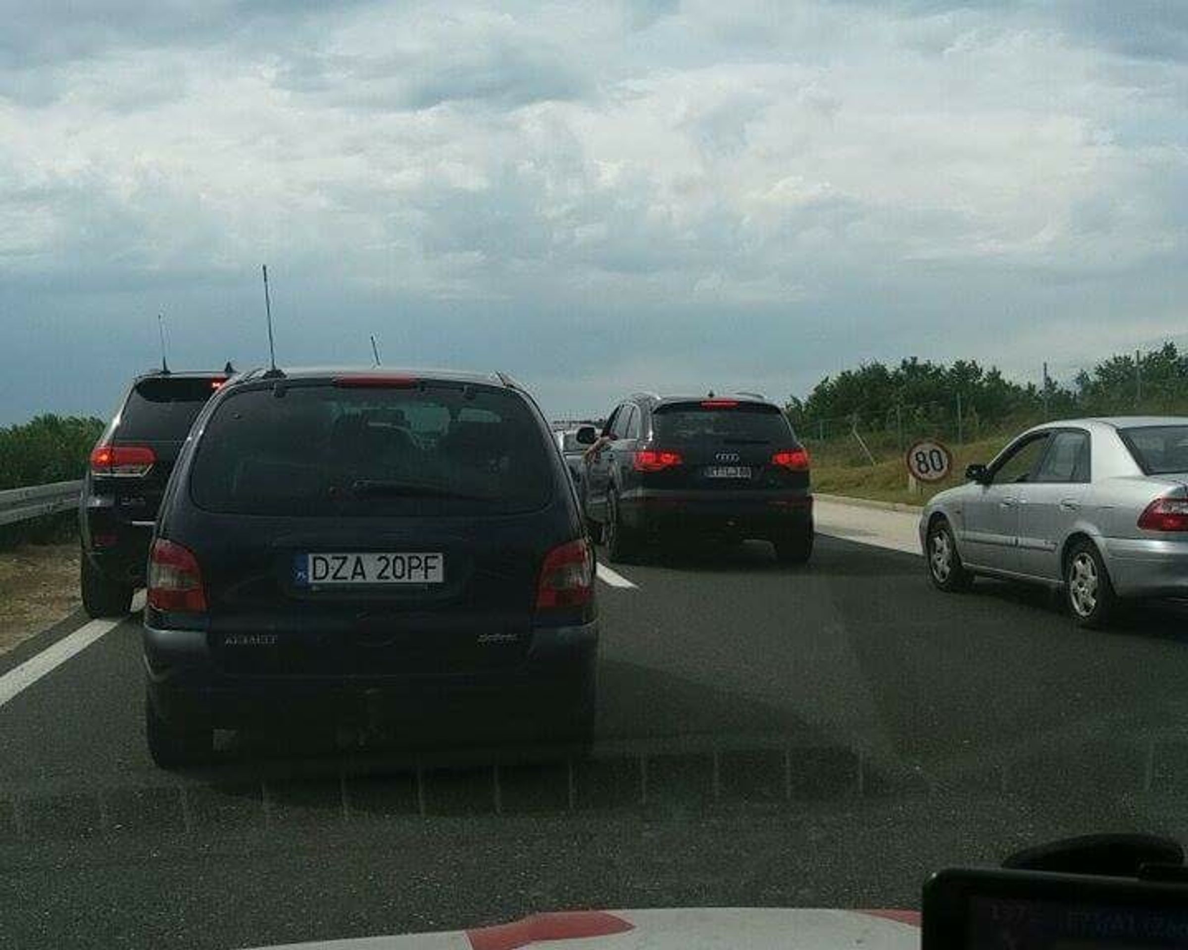 Nekonečné kolony v Chorvatsku - GALERIE: Nekonečné kolony v Chorvatsku (2/4)