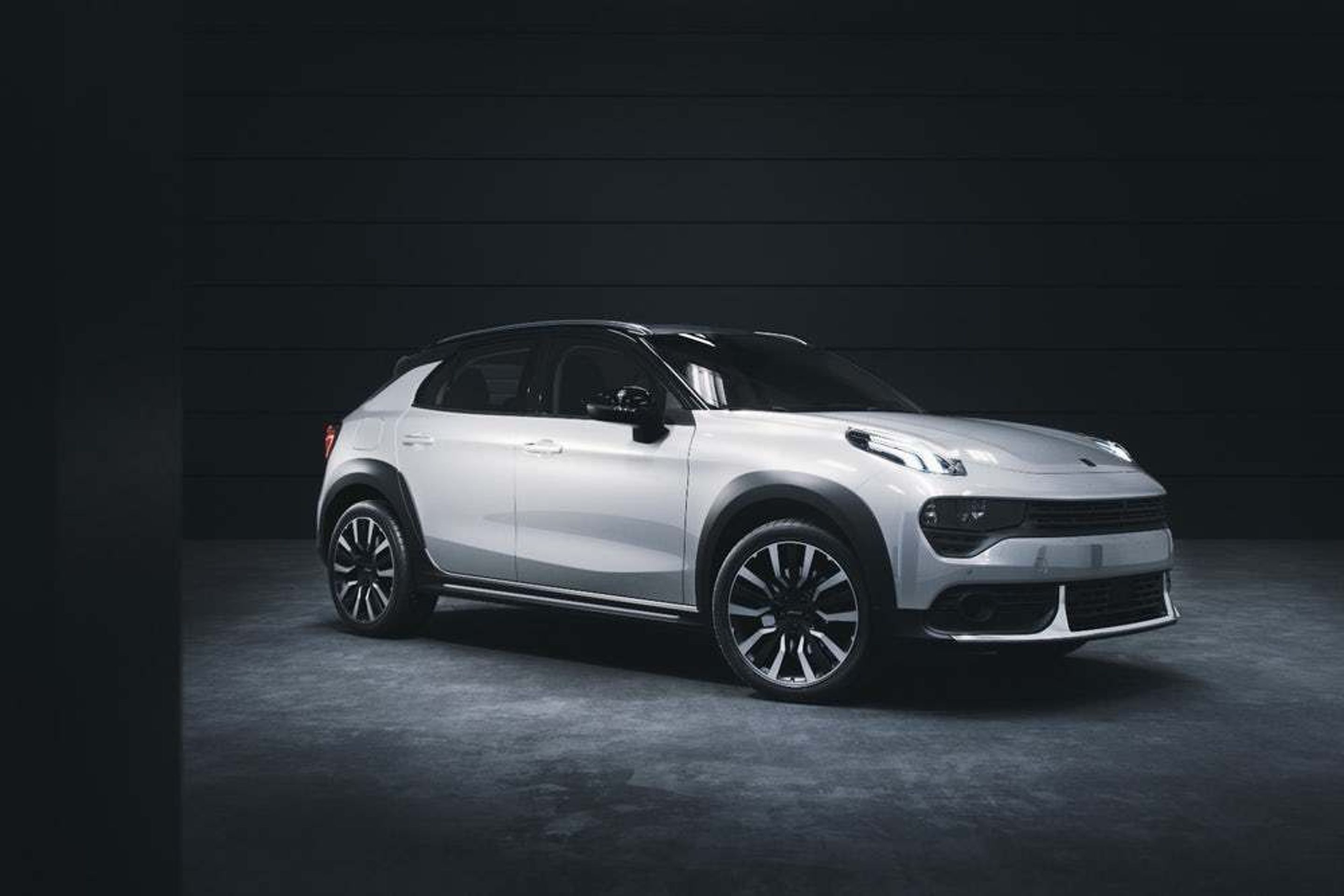 Nový Lynk & Co 02 - 14 - Fotogalerie: Novinka Lynk & Co 02 (1/10)