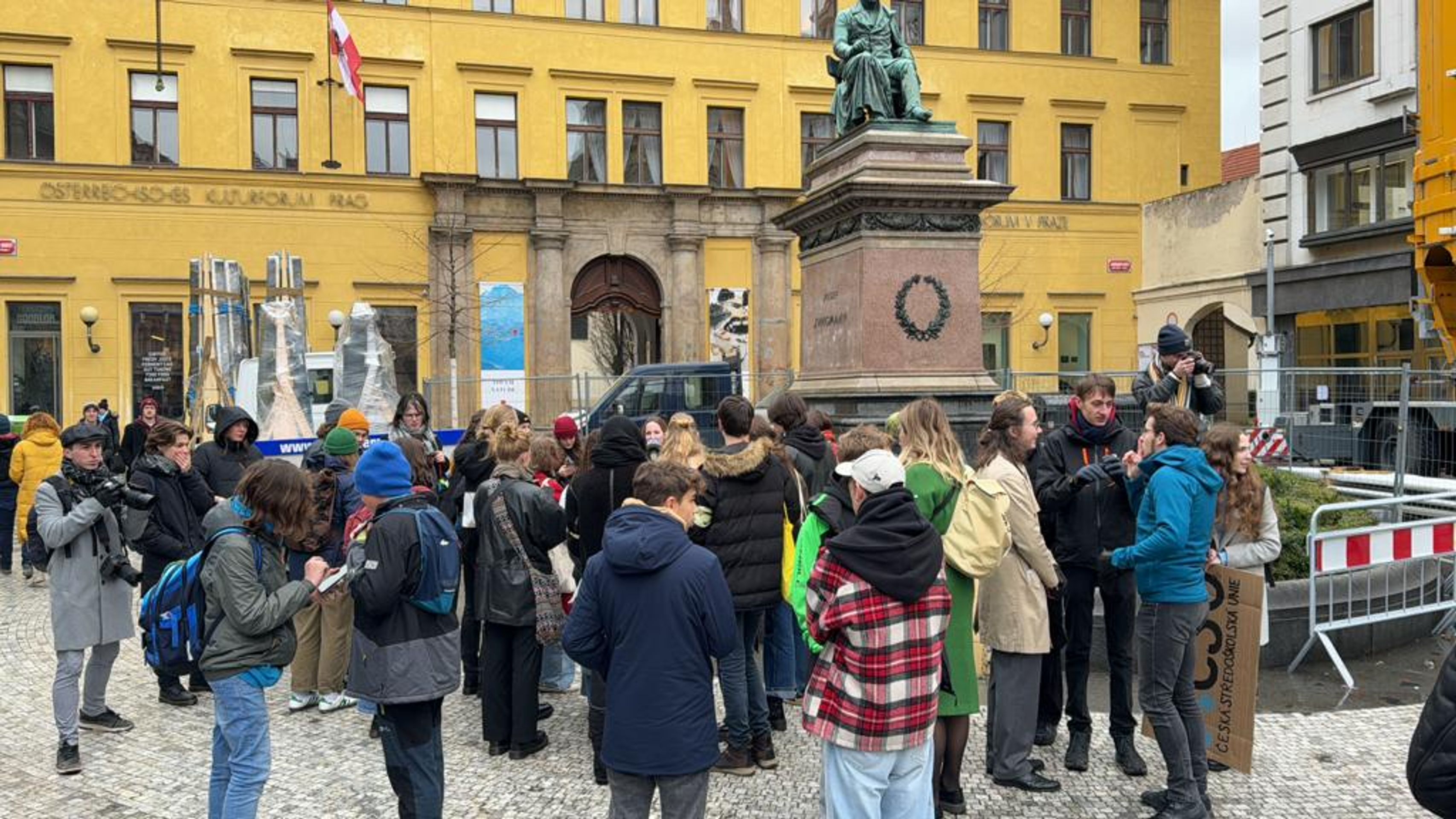 Protestní setkání odborářů na Jungmanově náměstí (4) - Stávka a protivládní protesty (19/23)
