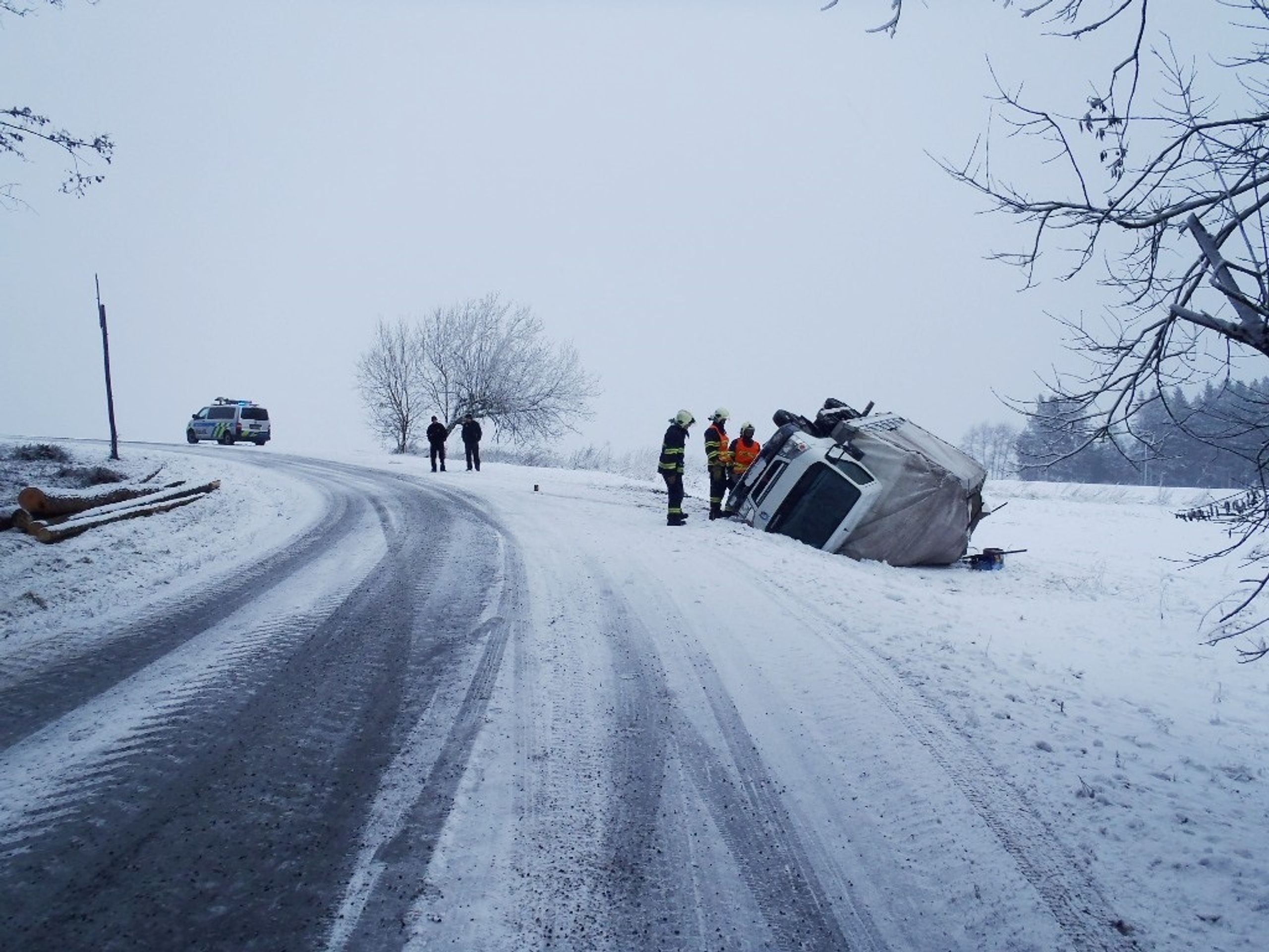 Dopravní nehody na Plzeňsku - 1 - GALERIE: Dopravní nehody v Plzeňském kraji (1/9)