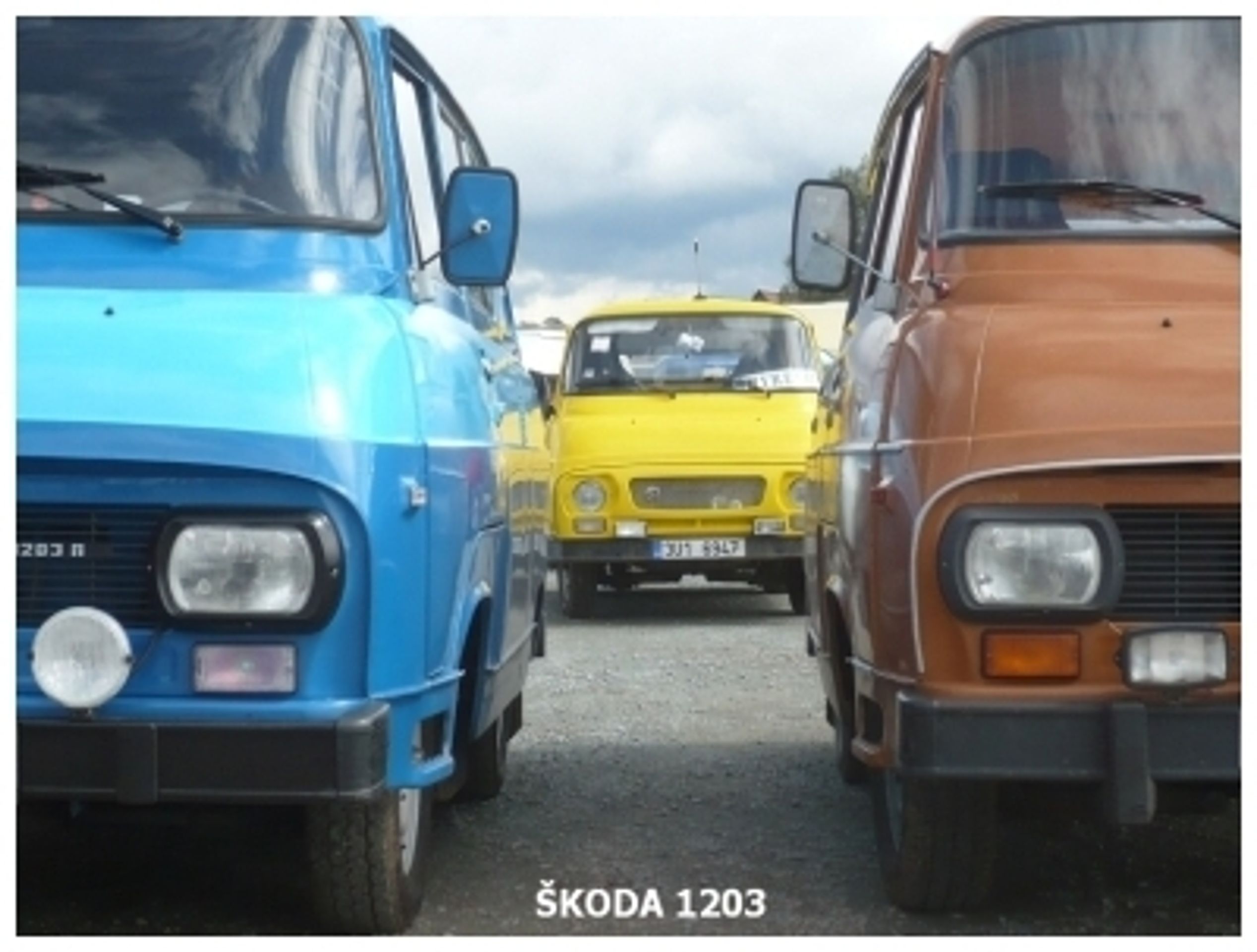 Kultovní Škoda 1203 - 75 - Fotogalerie: Kultovní “dvanda“ slaví. Podívejte se na originální úpravy (5/39)